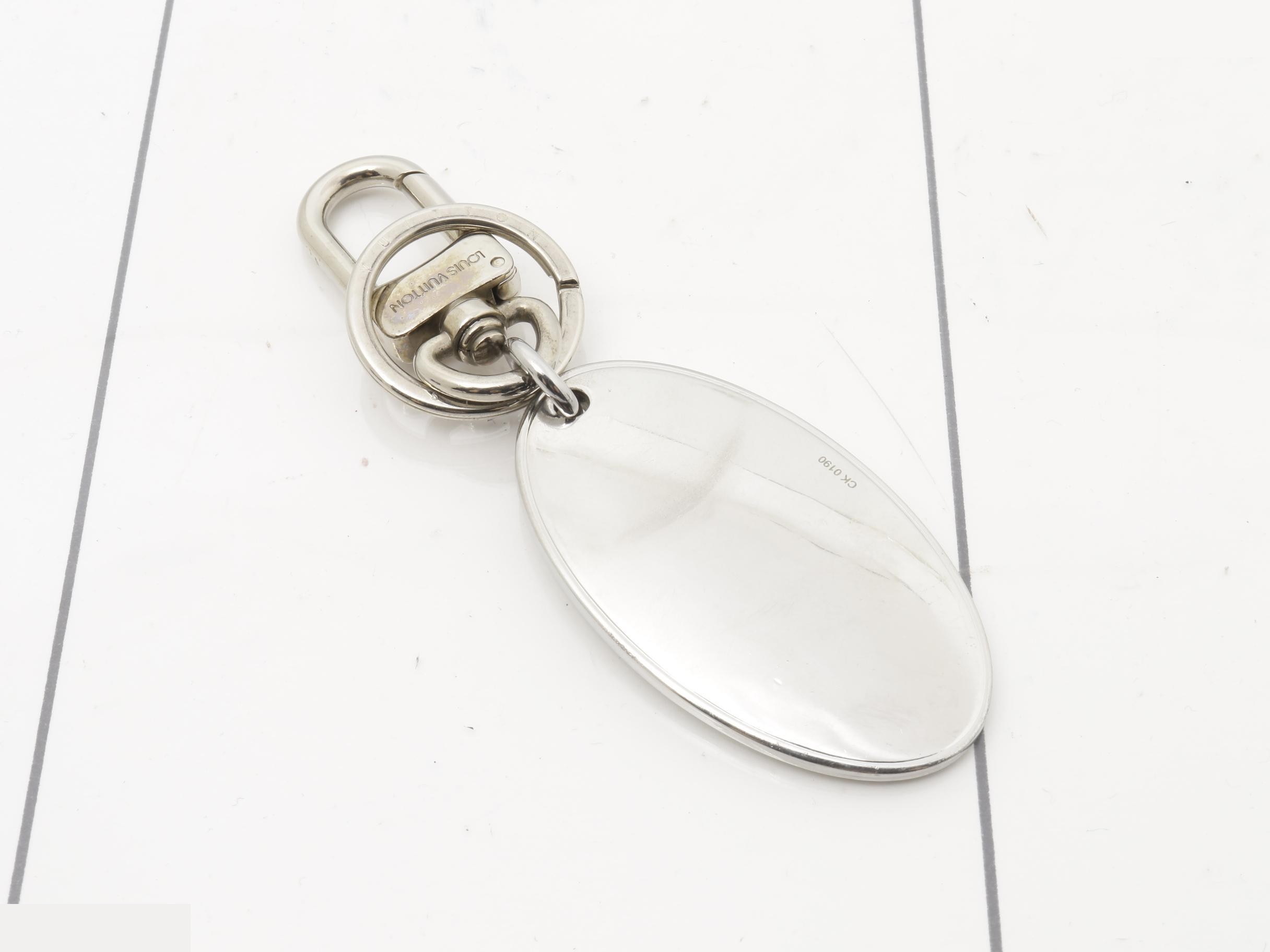 key ring — view 2