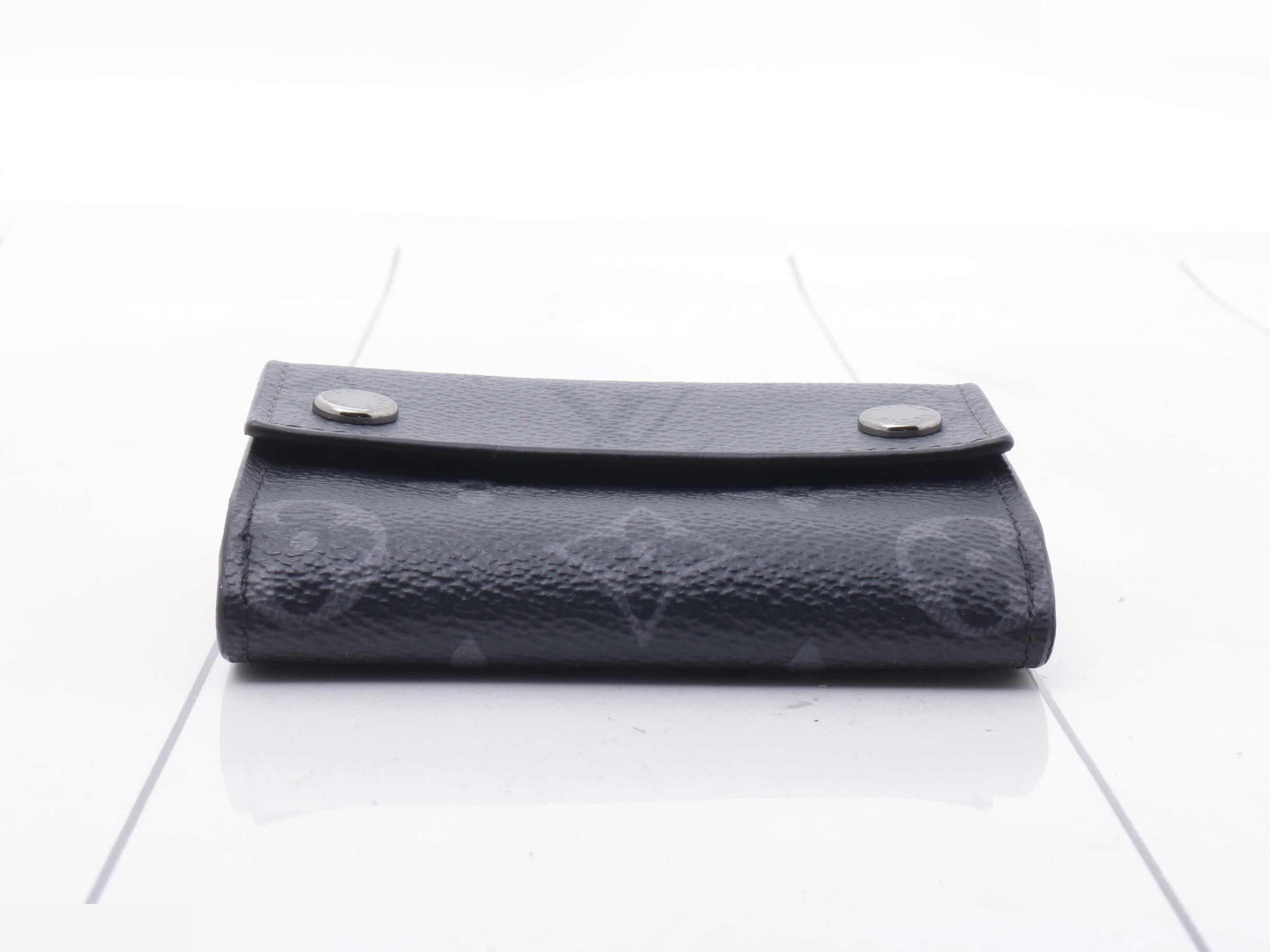 Discovery Compact Wallet with IC Chip — view 3