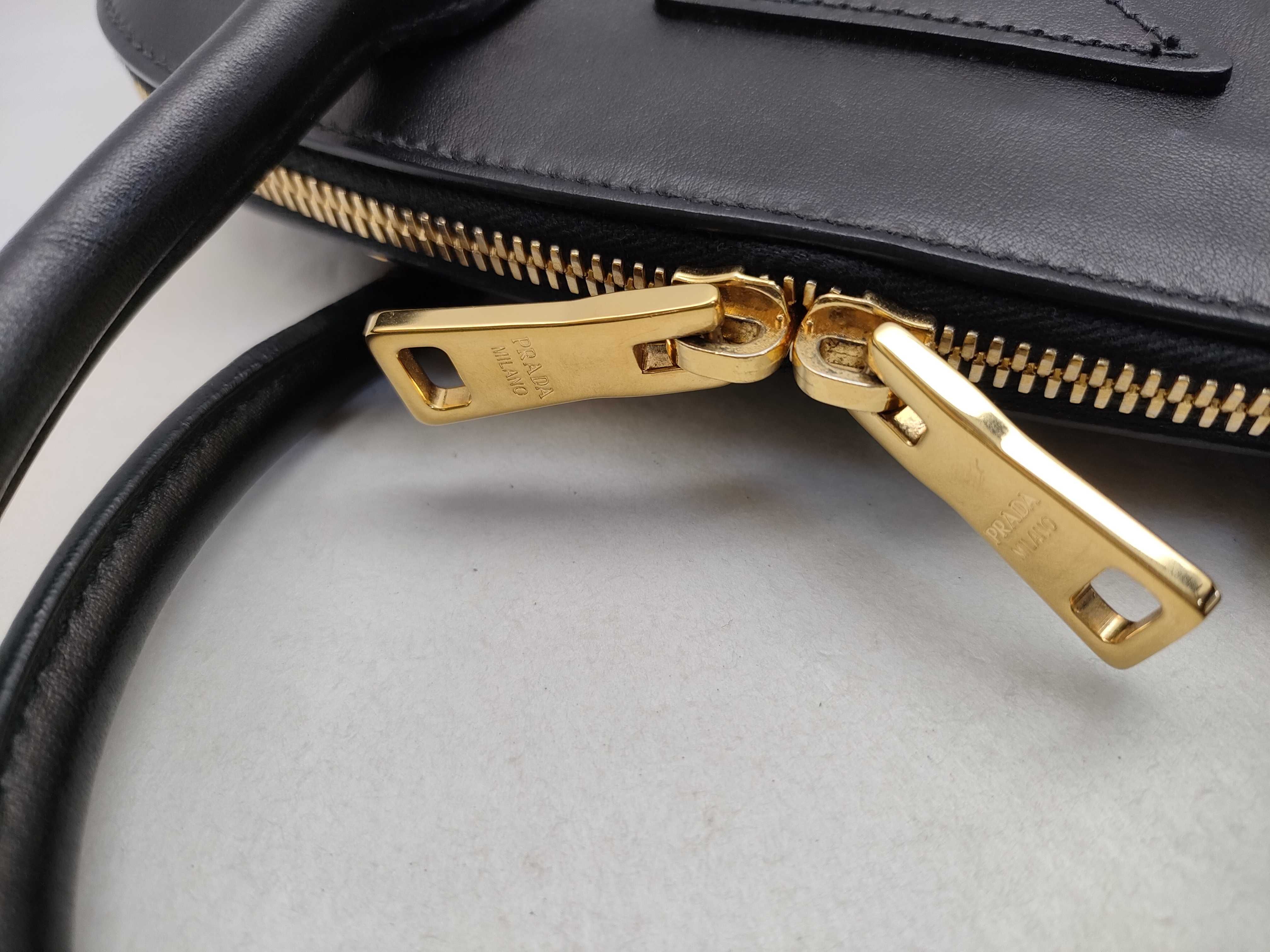 SG- Leather 2-Way Handbag Black 1BA198 Handbag — view 7