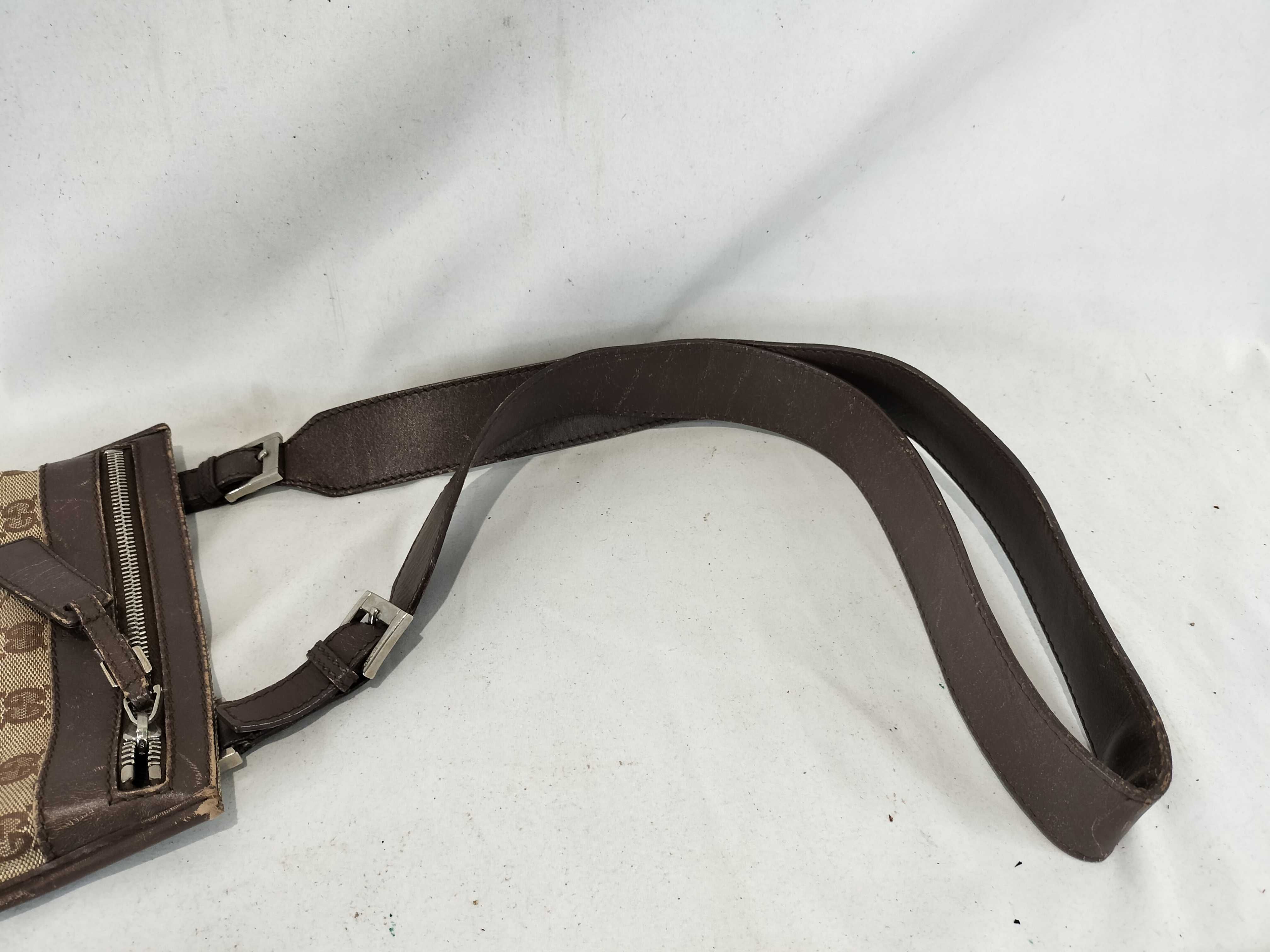 GG Canvas 92562 Shoulder Bag — view 3