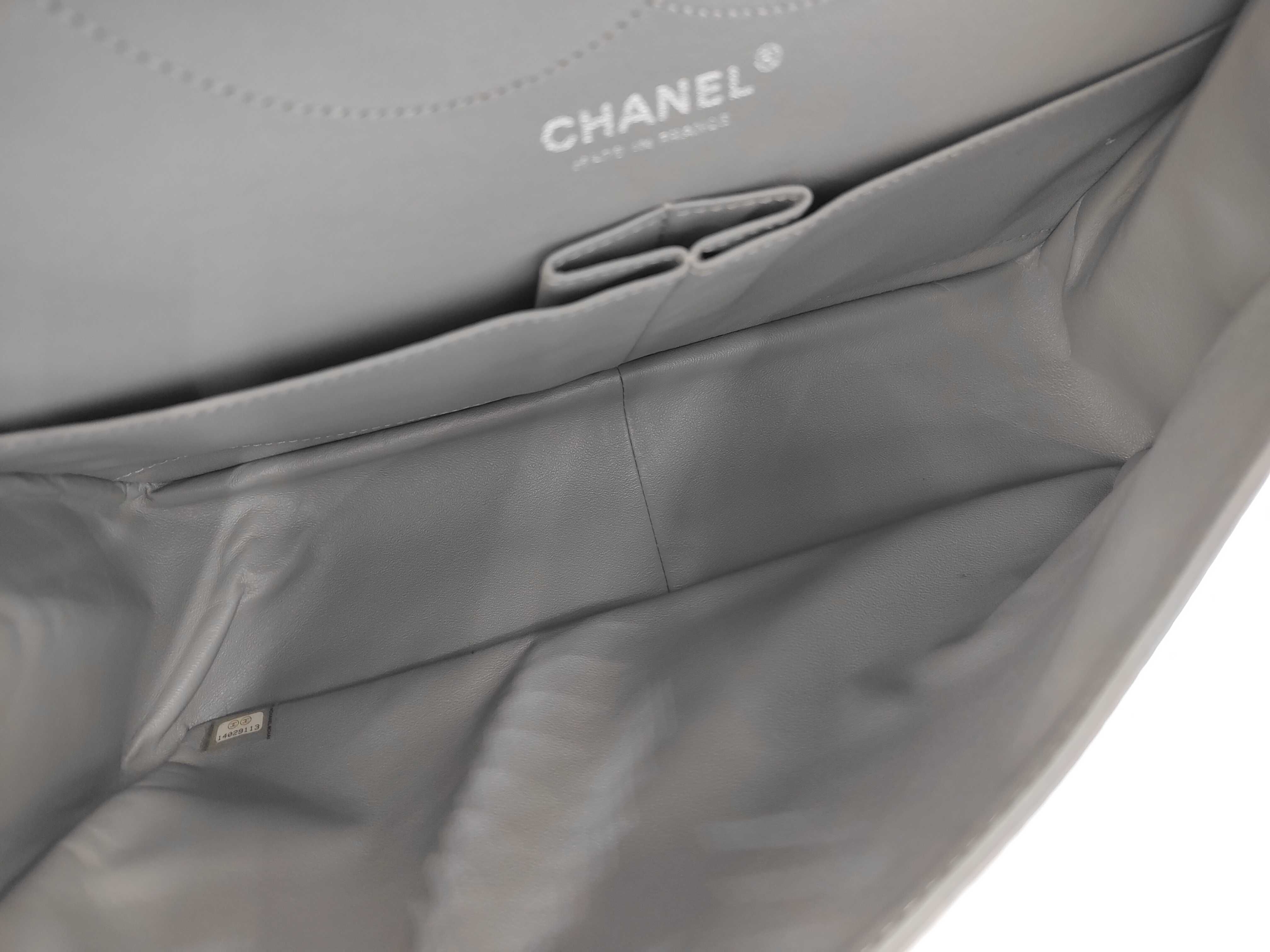 Double Flap Caviar Skin Bag, 2.55g, with seal, shoulder bag, serial number in the 14 range. — view 7