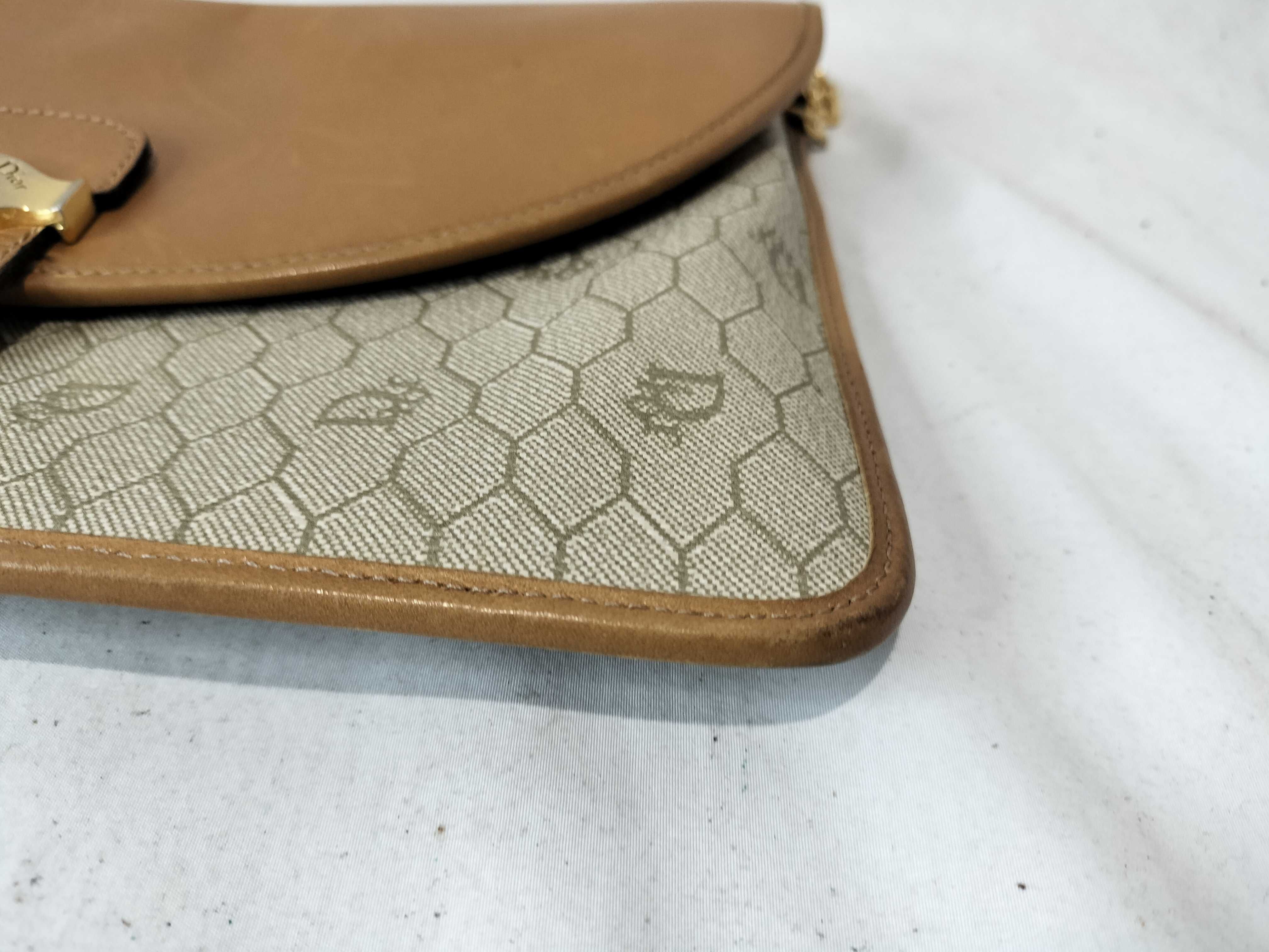 Honeycomb Vintage Gold Chain Shoulder Bag — view 7