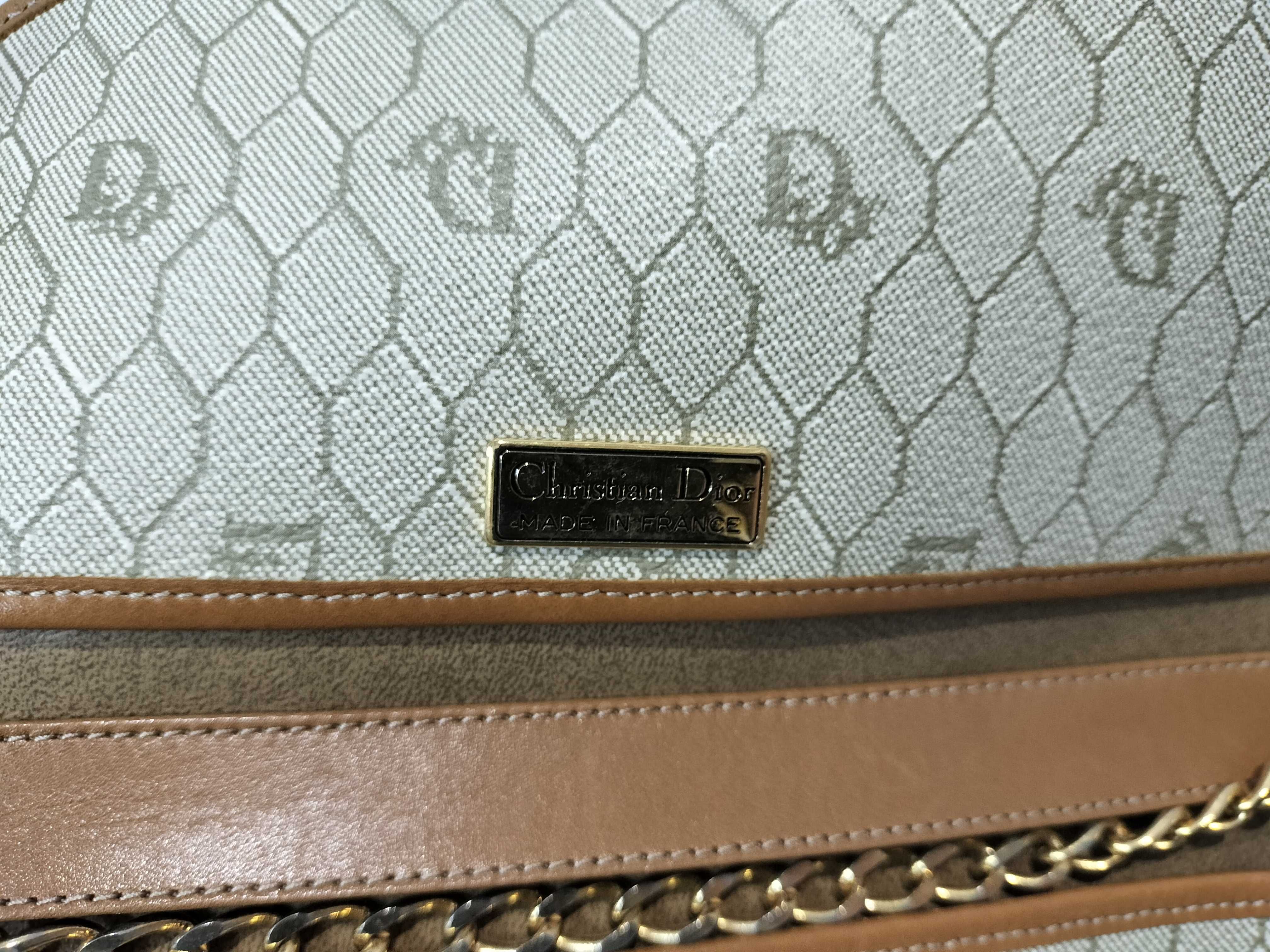 Honeycomb Vintage Gold Chain Shoulder Bag — view 10