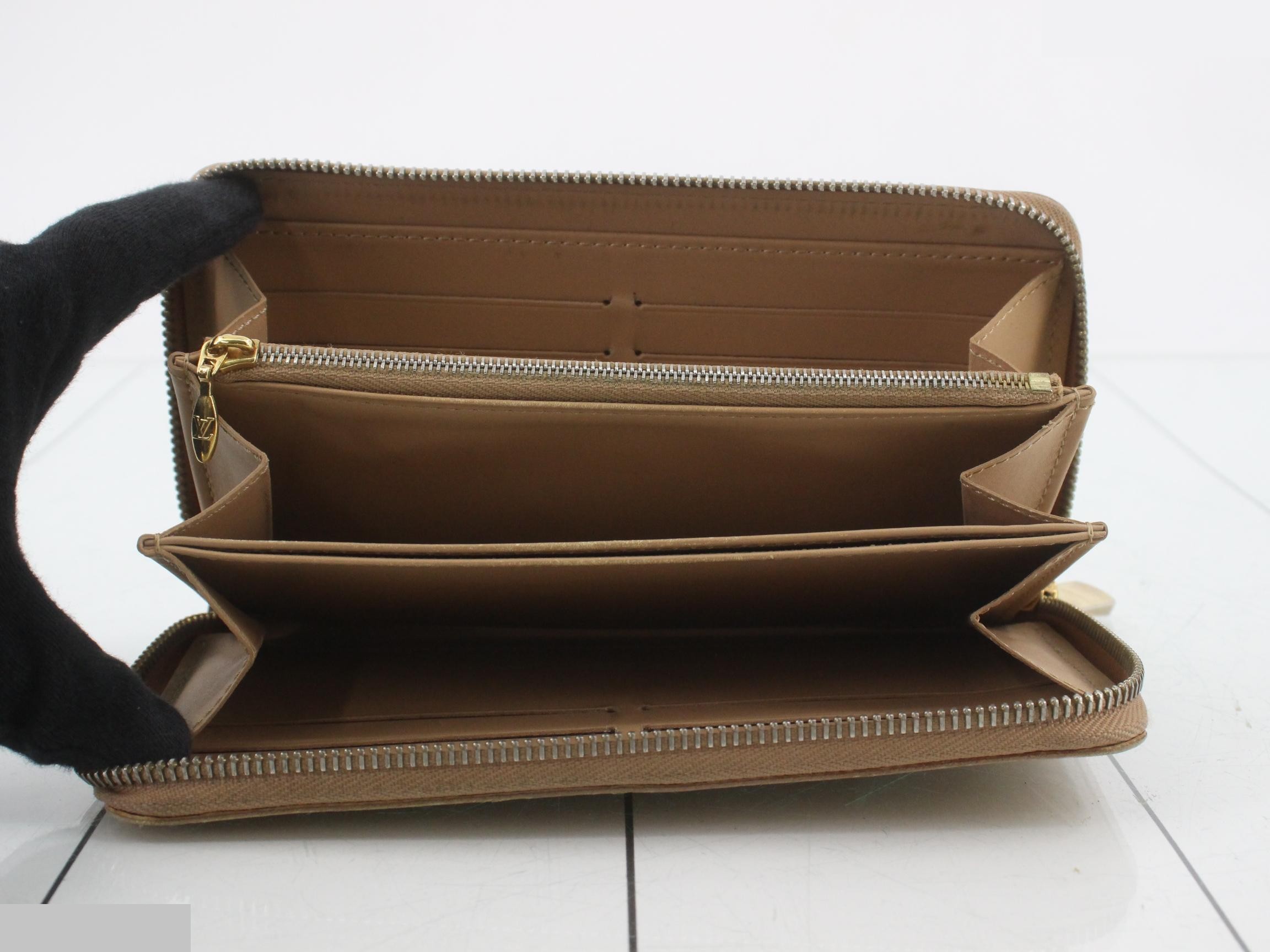Long Wallet — view 4