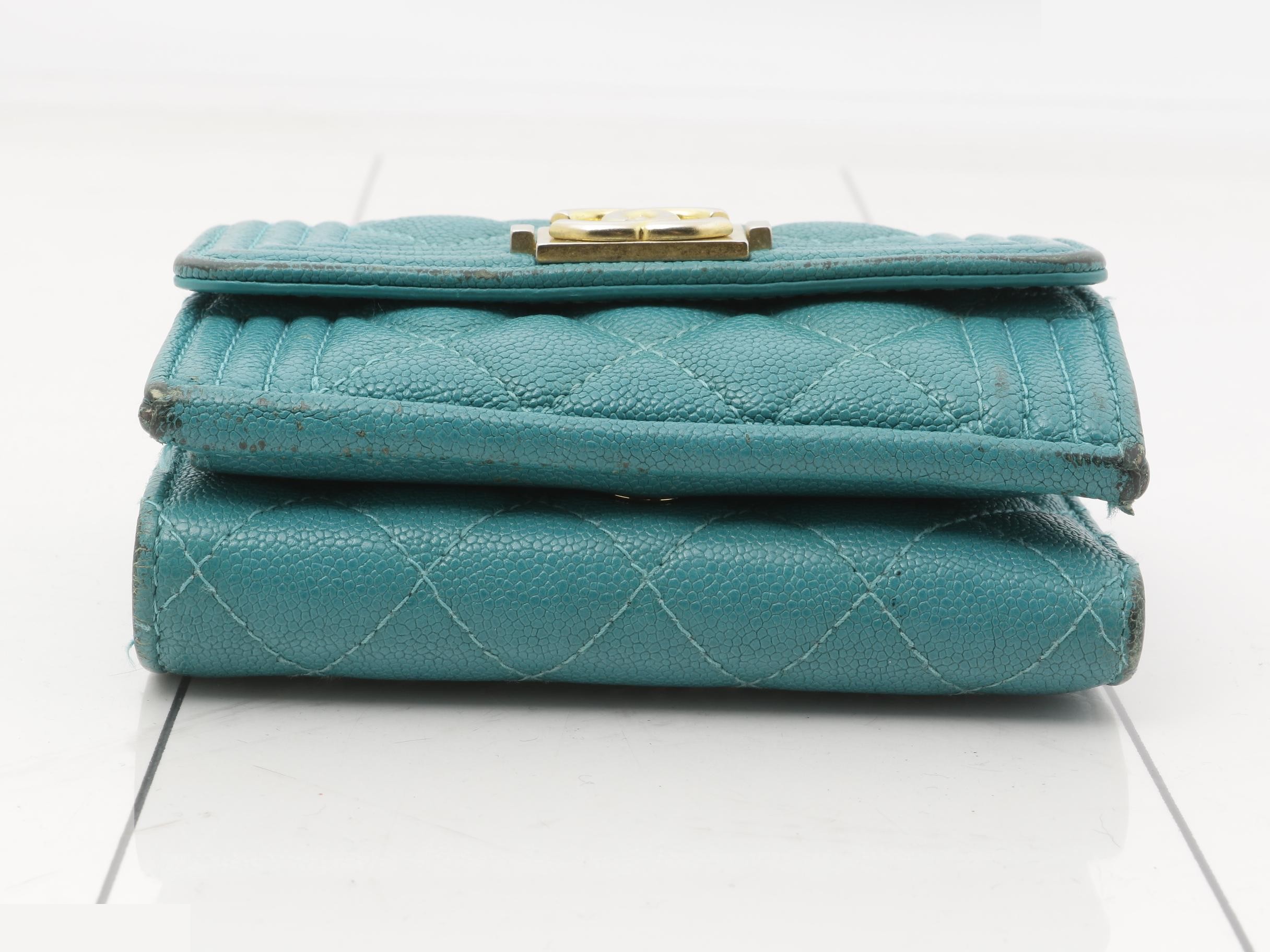 Caviar skin (bags) and wallets — view 3