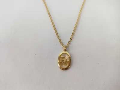 Trotter Oval Necklace