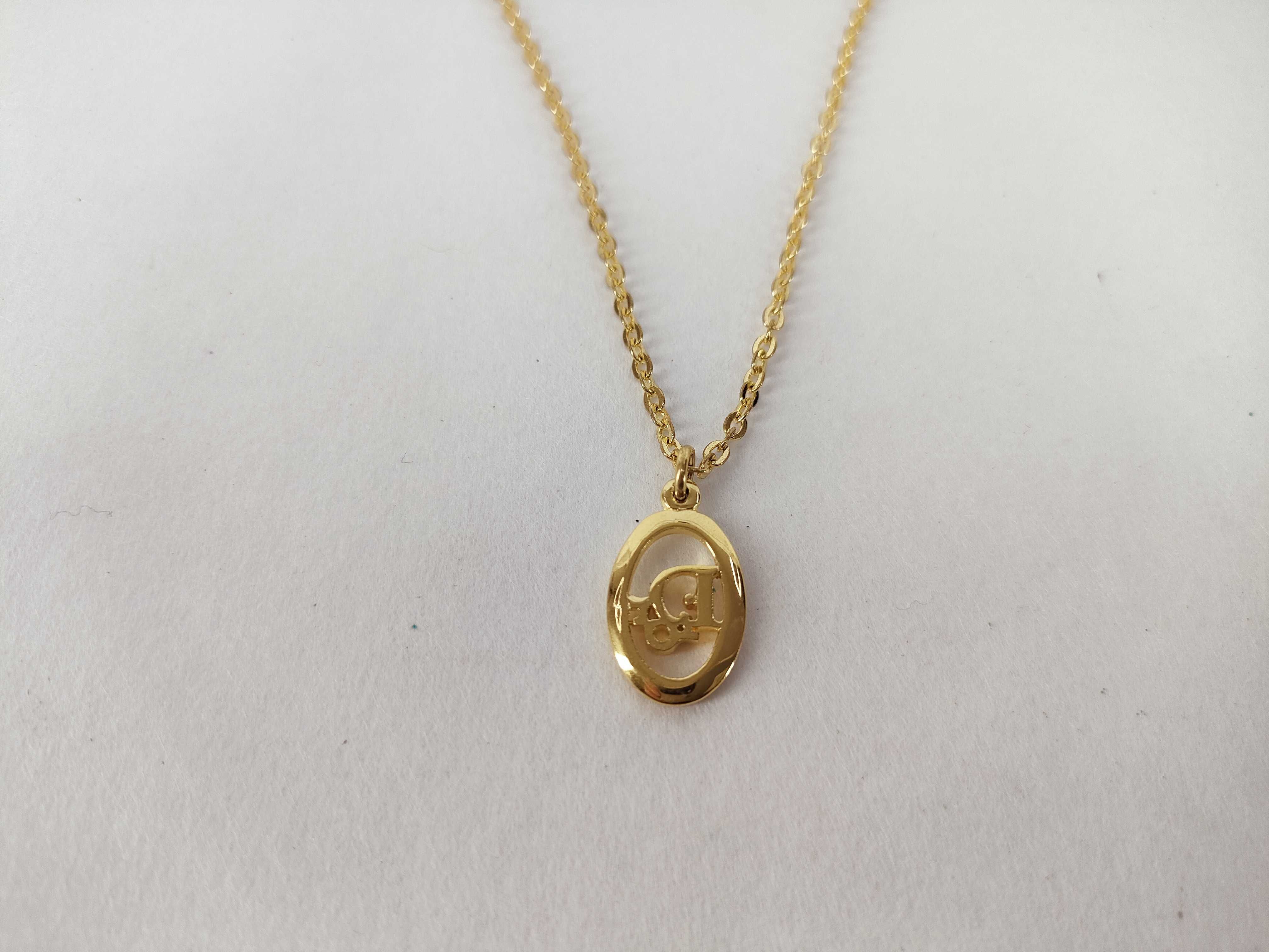 Trotter Oval Necklace — view 2