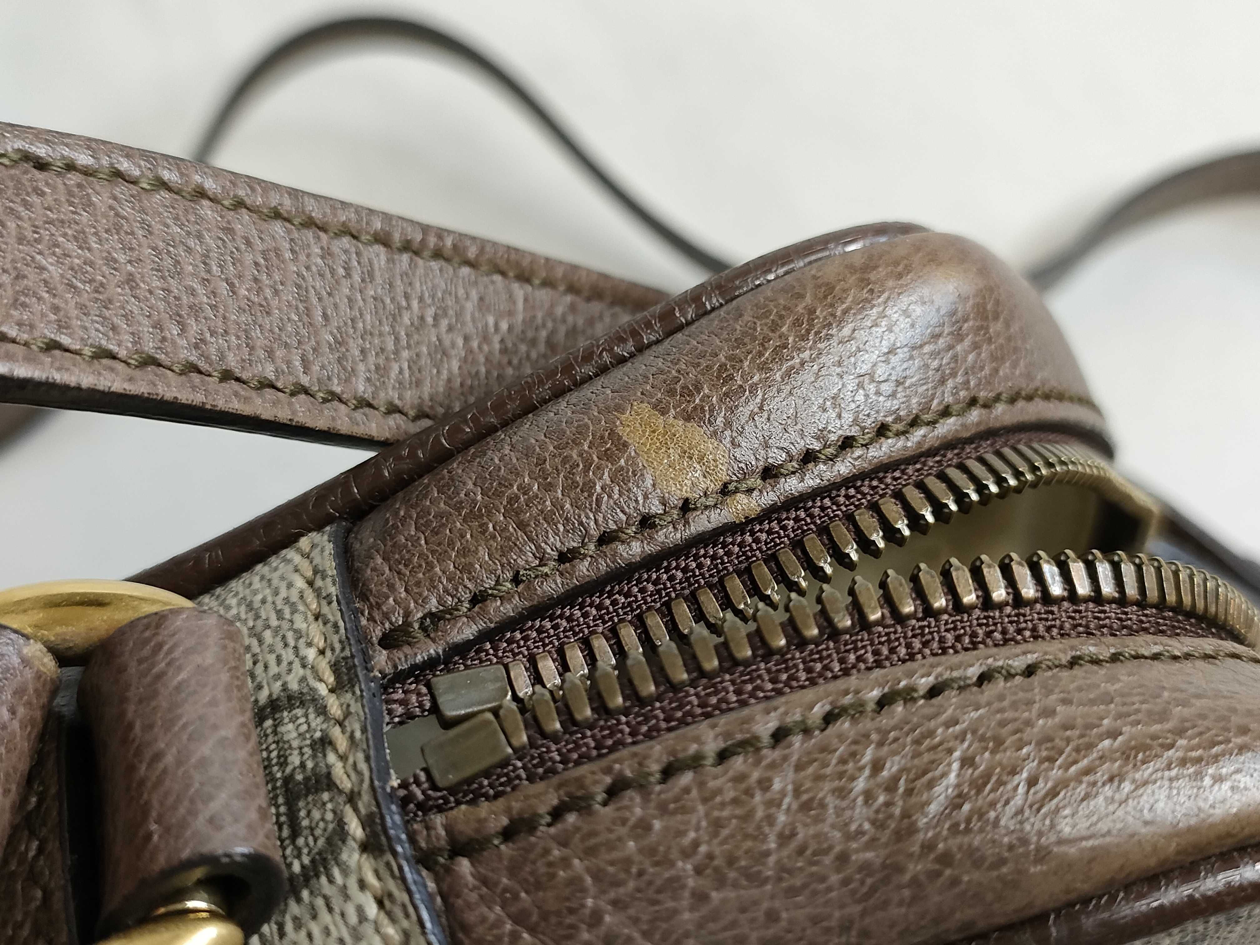 GG Supreme Shoulder Bag — view 15