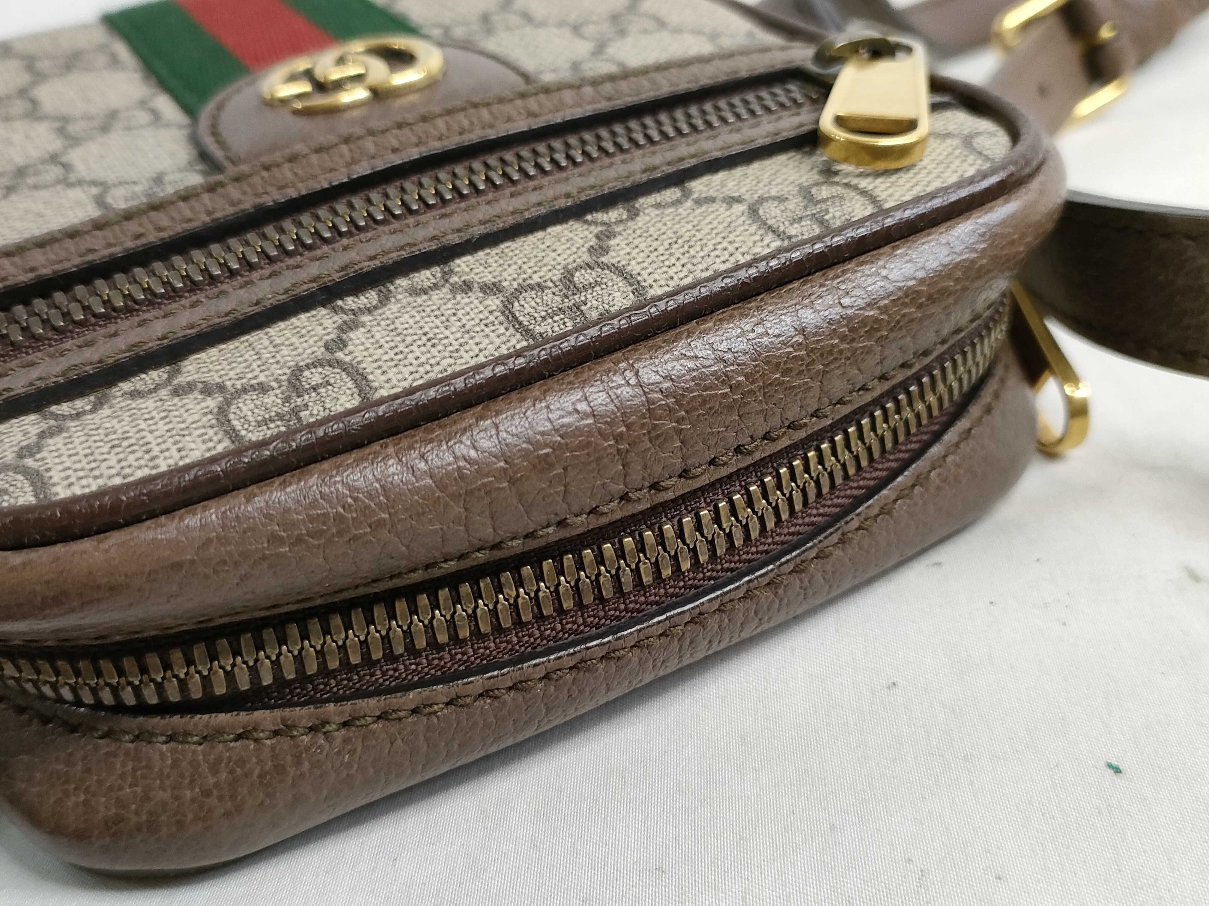 GG Supreme Shoulder Bag — view 8