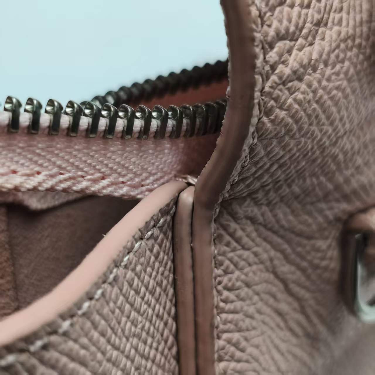 【*Shipped from: China*】CELINE Belt Leather Shoulder Bag — view 14