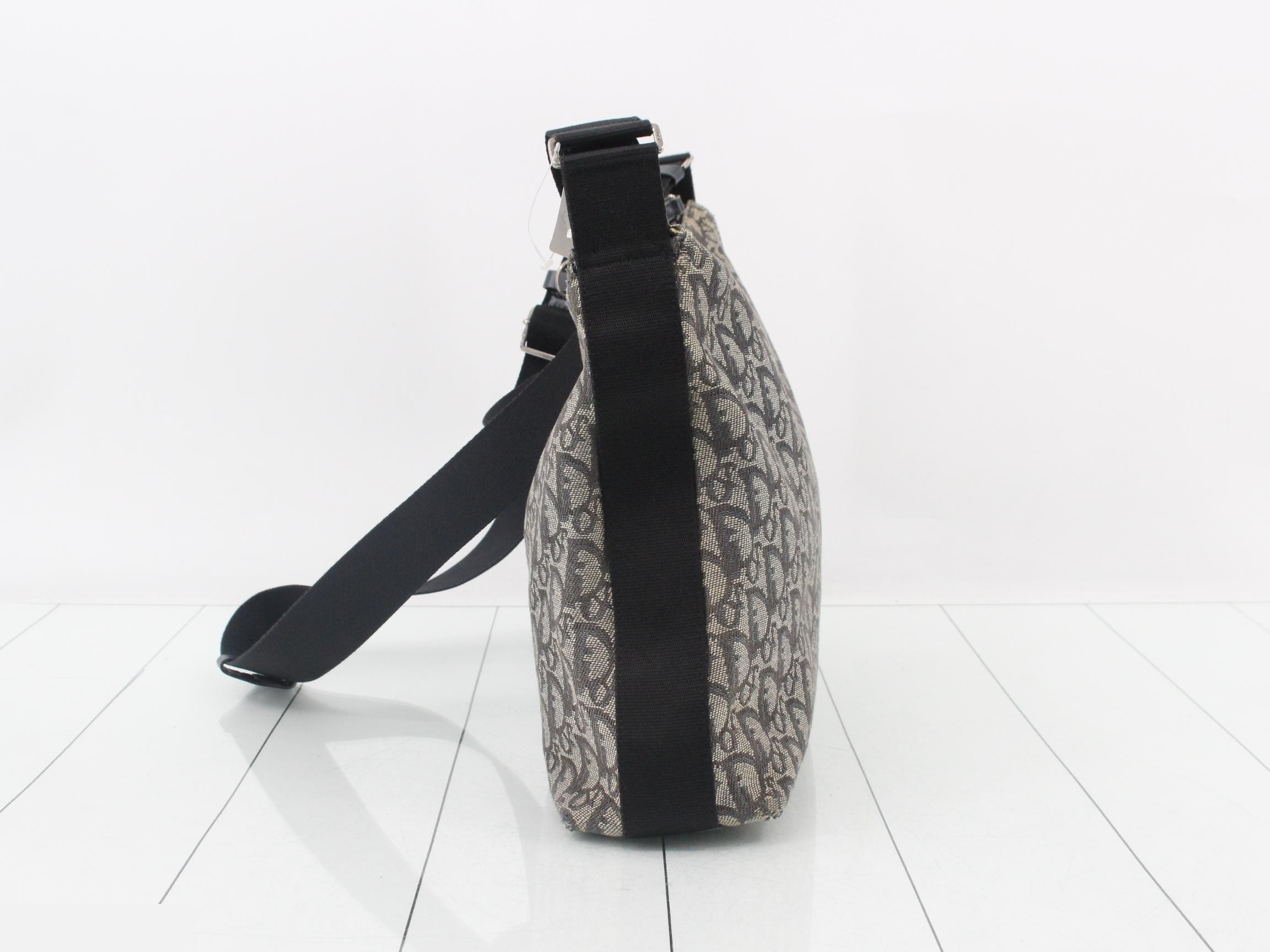 Trotter (bag) - Shoulder bag — view 3