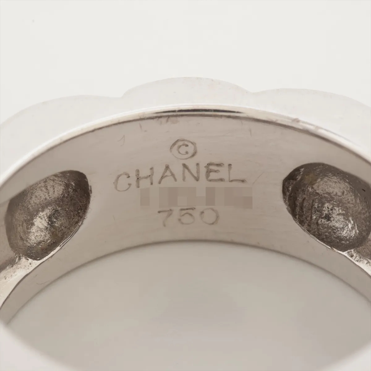 Profield Camellia Ring, 750 (WG), 16.6g, 1G1410, dents, damaged hallmark. — view 3