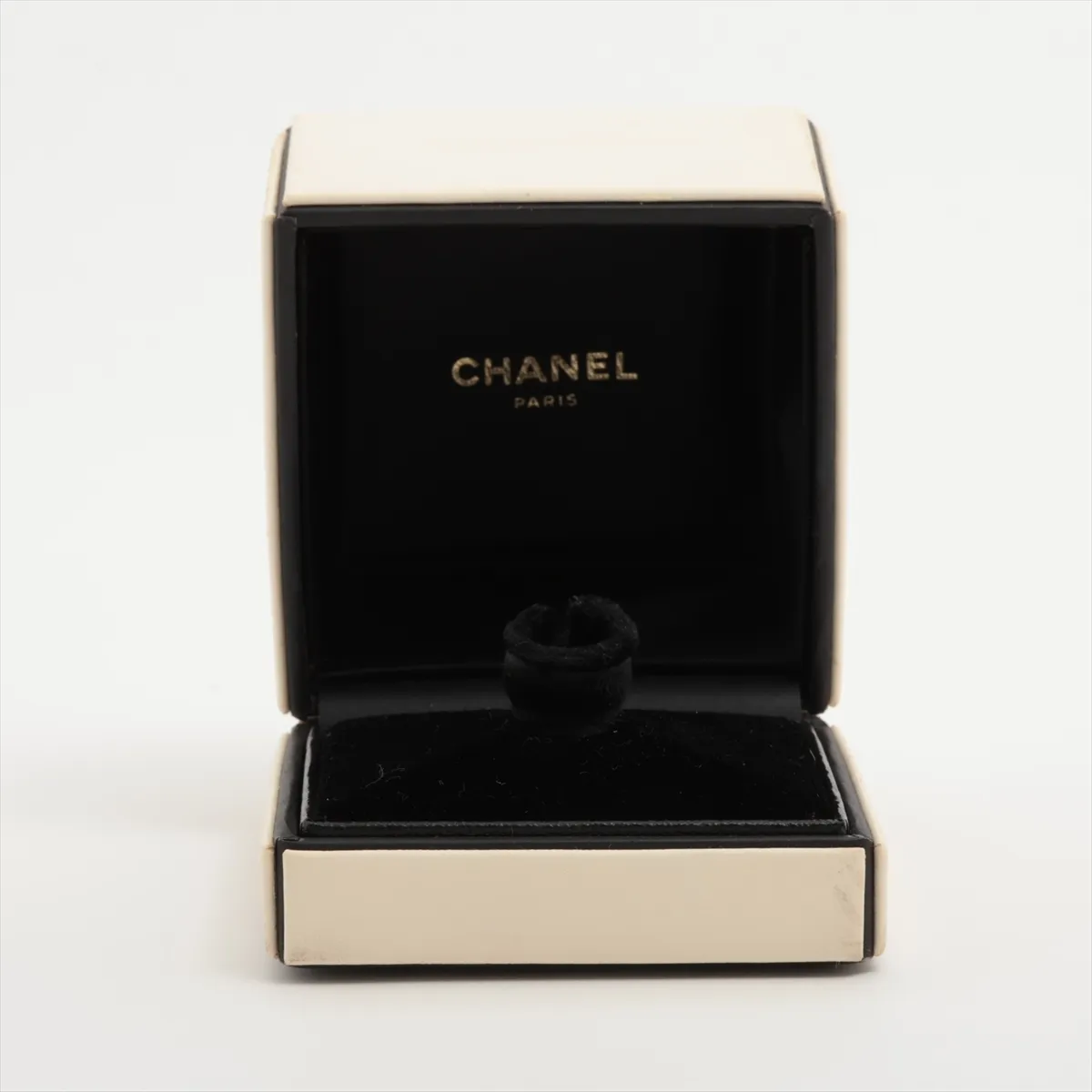 Profield Camellia Ring, 750 (WG), 16.6g, 1G1410, dents, damaged hallmark. — view 4