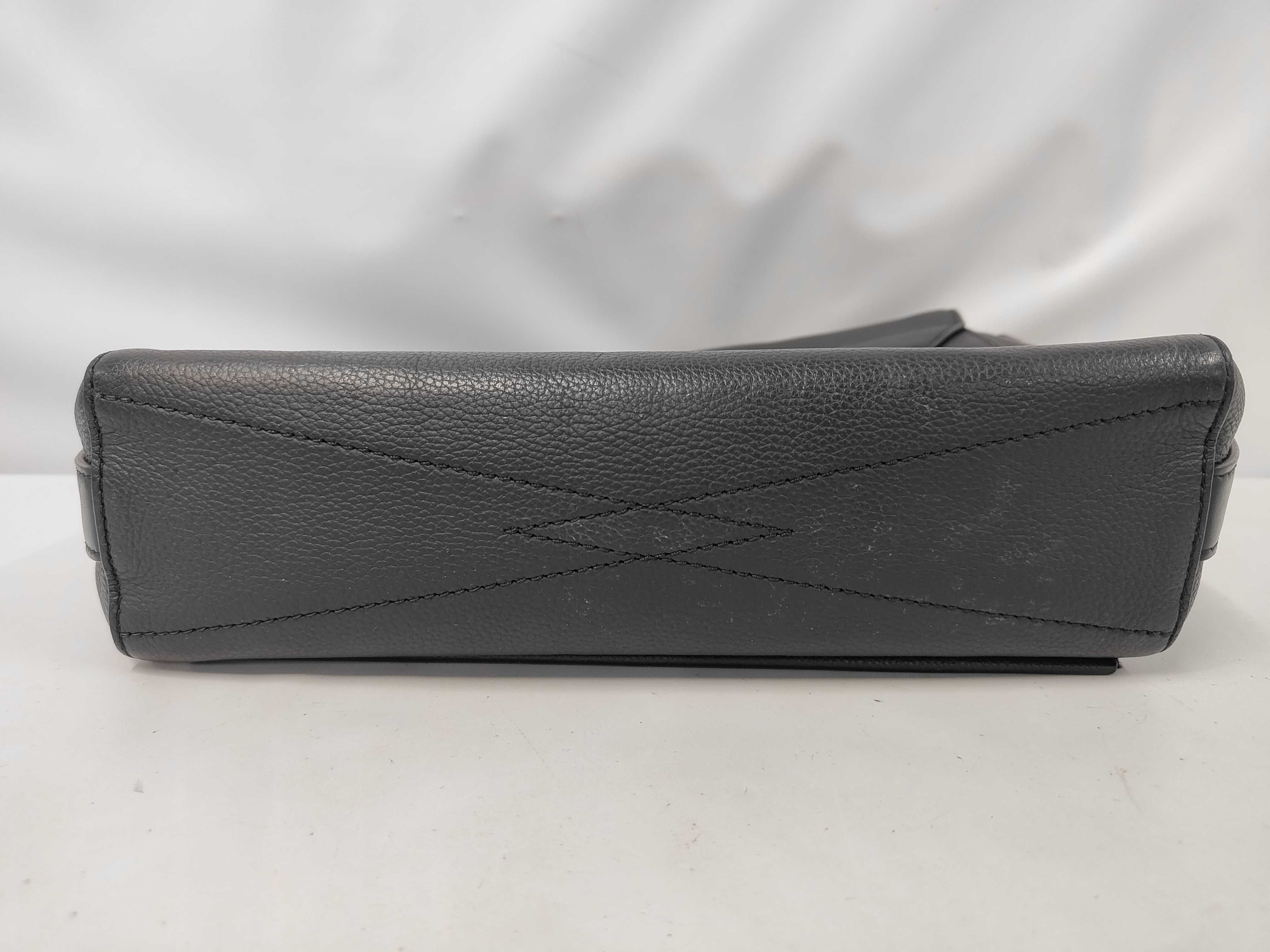 M57080 Takeoff Messenger Shoulder Bag — view 3