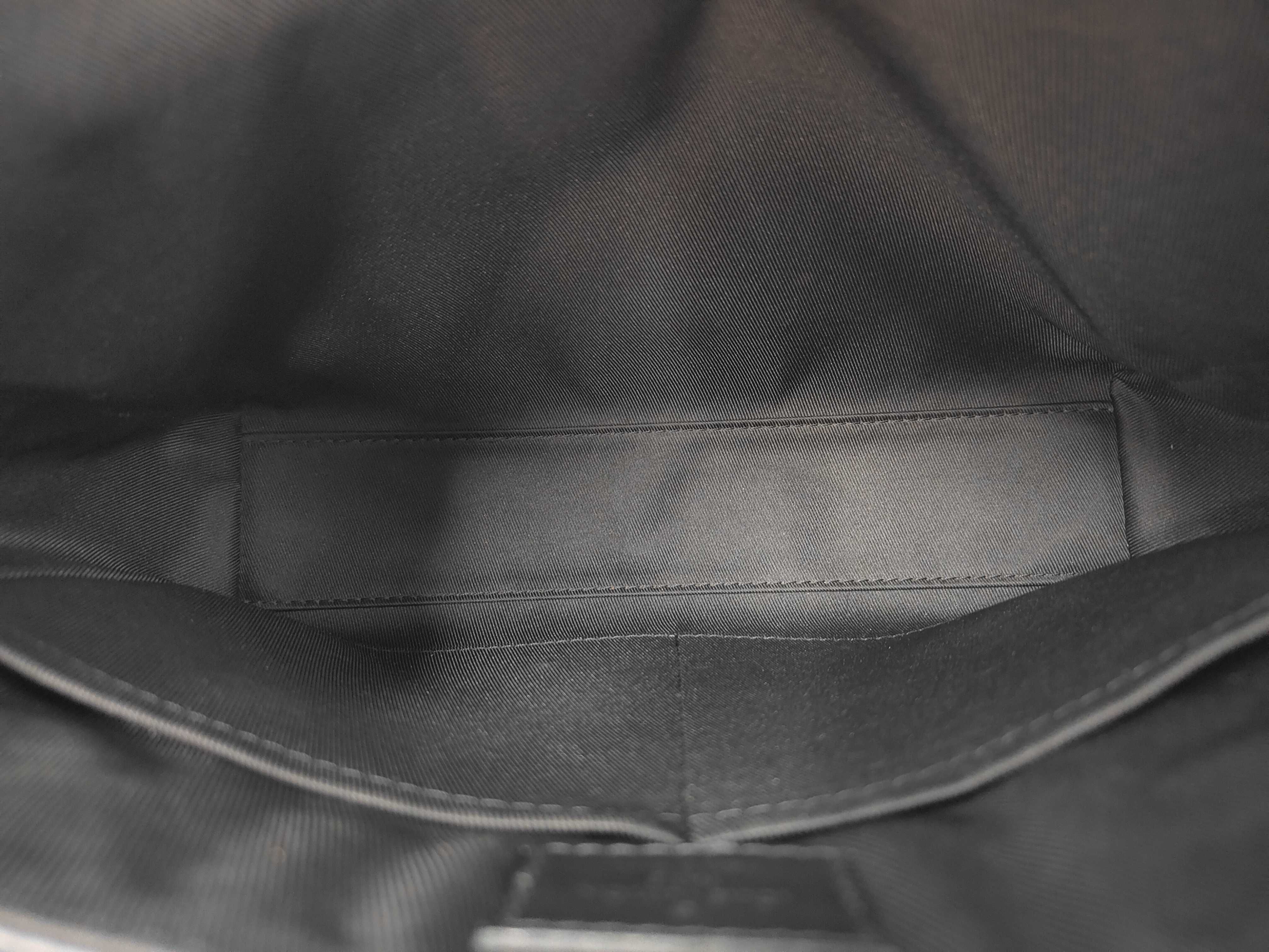 M57080 Takeoff Messenger Shoulder Bag — view 9
