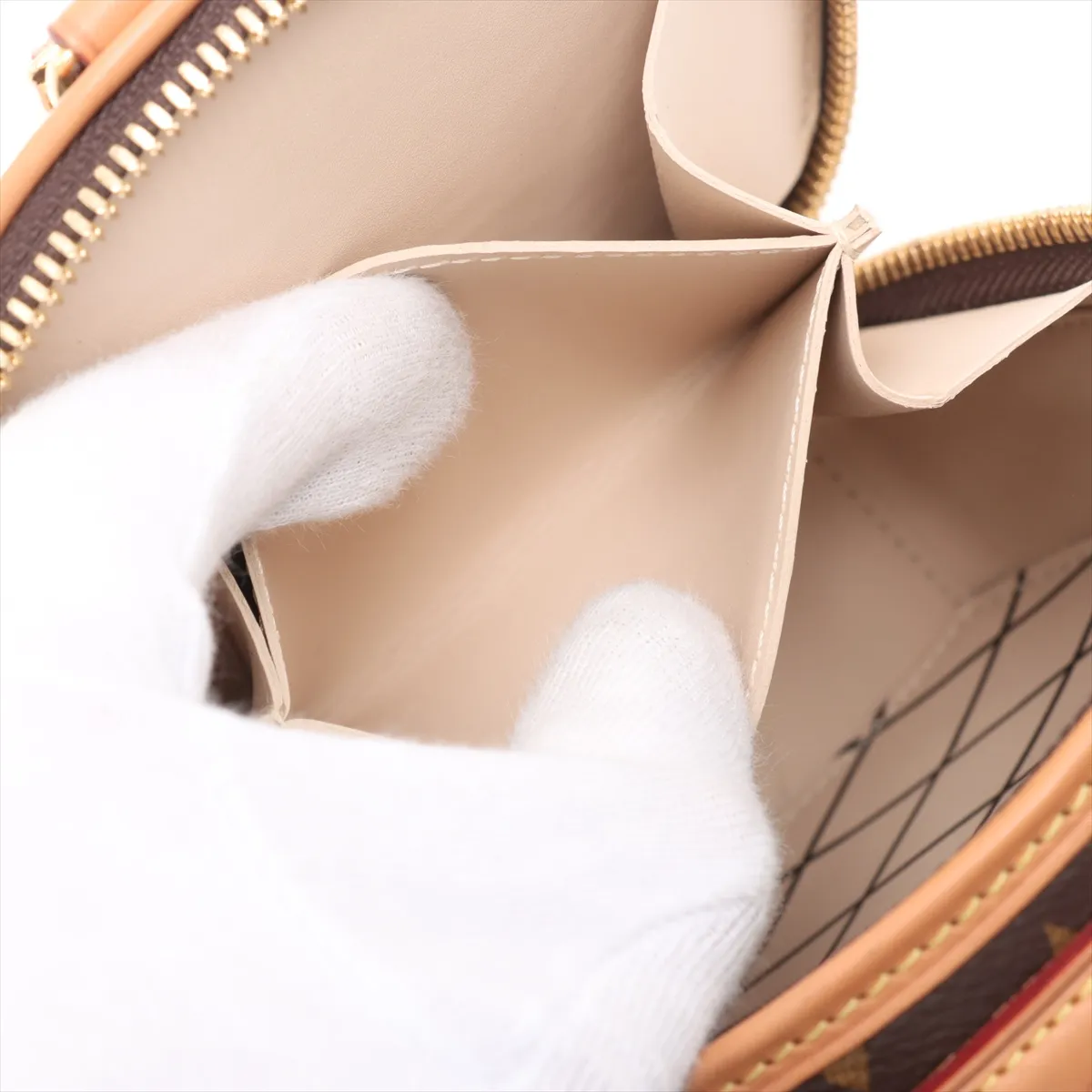 Monogram Mini Boite Chapeau M44699 Brown RFID reaction available — view 8