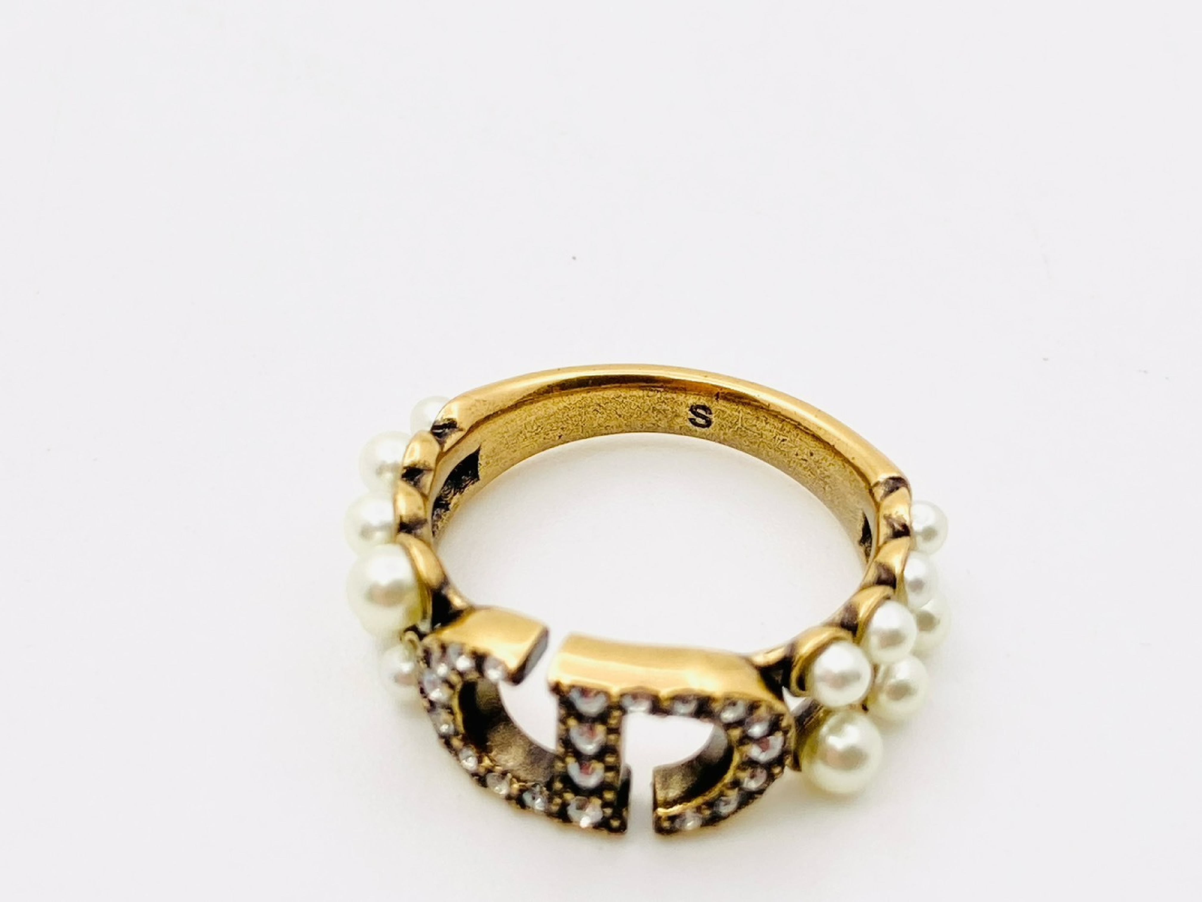 Petit CD (Card logo) rhinestone and faux pearl ring, size S, bronze gold. — view 4
