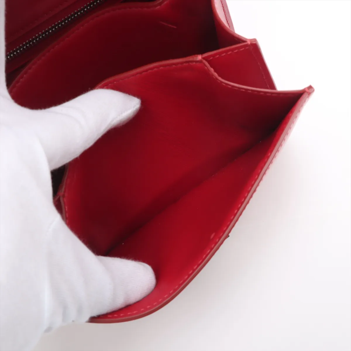 Classic Box Small Leather Shoulder Bag Red — view 6