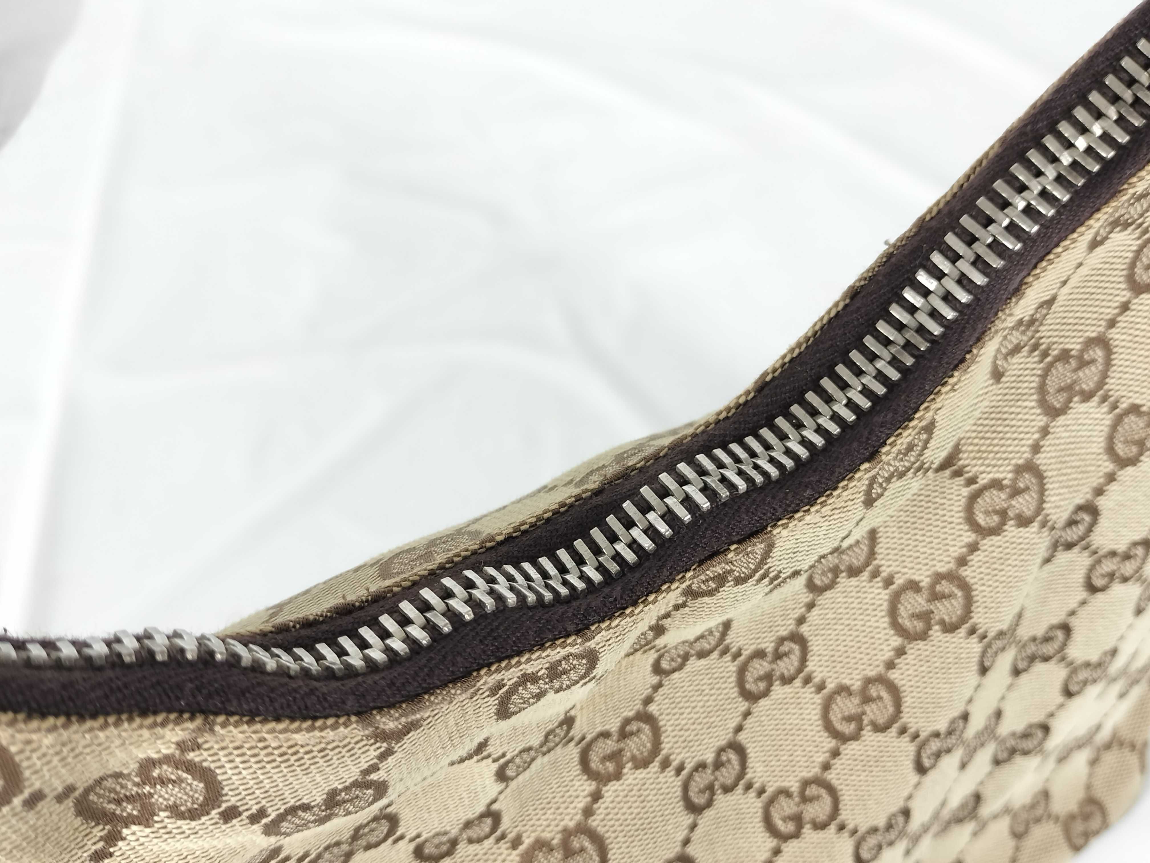 GG Canvas 115003 One-Shoulder Bag (Shoulder Bag) — view 9