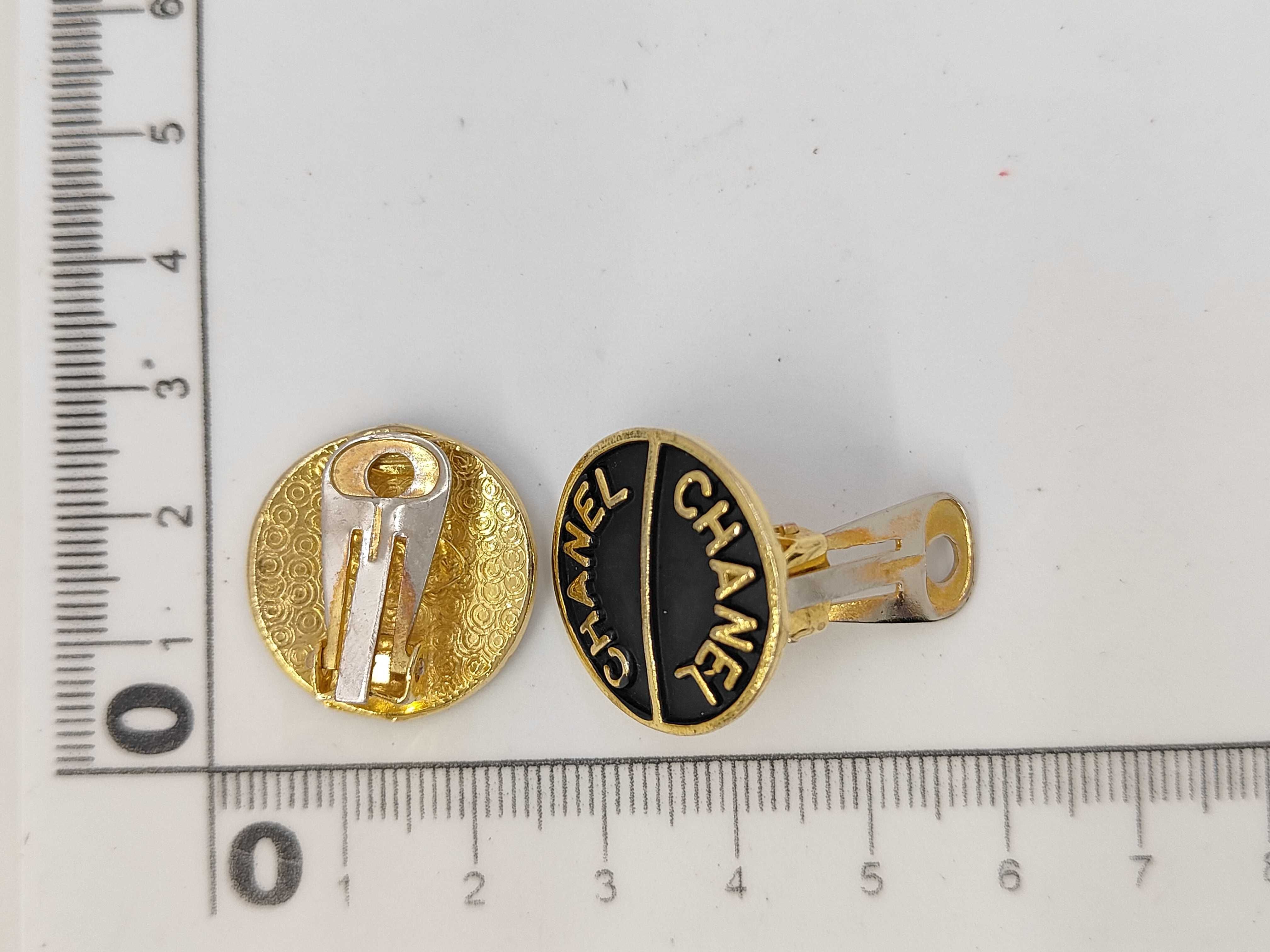 GP round earrings with logo and rice — view 5