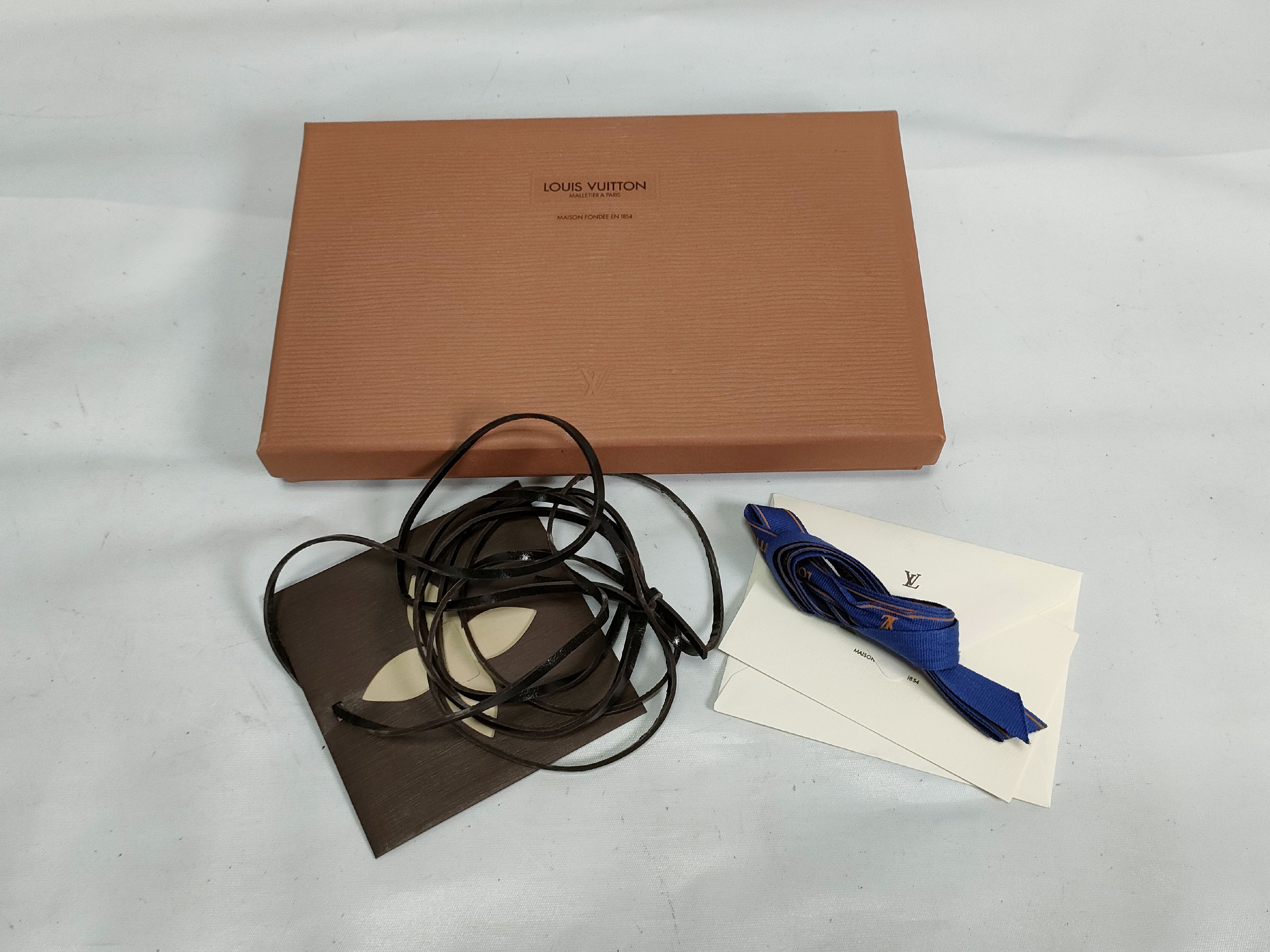 Damier Zippy Wallet — view 14