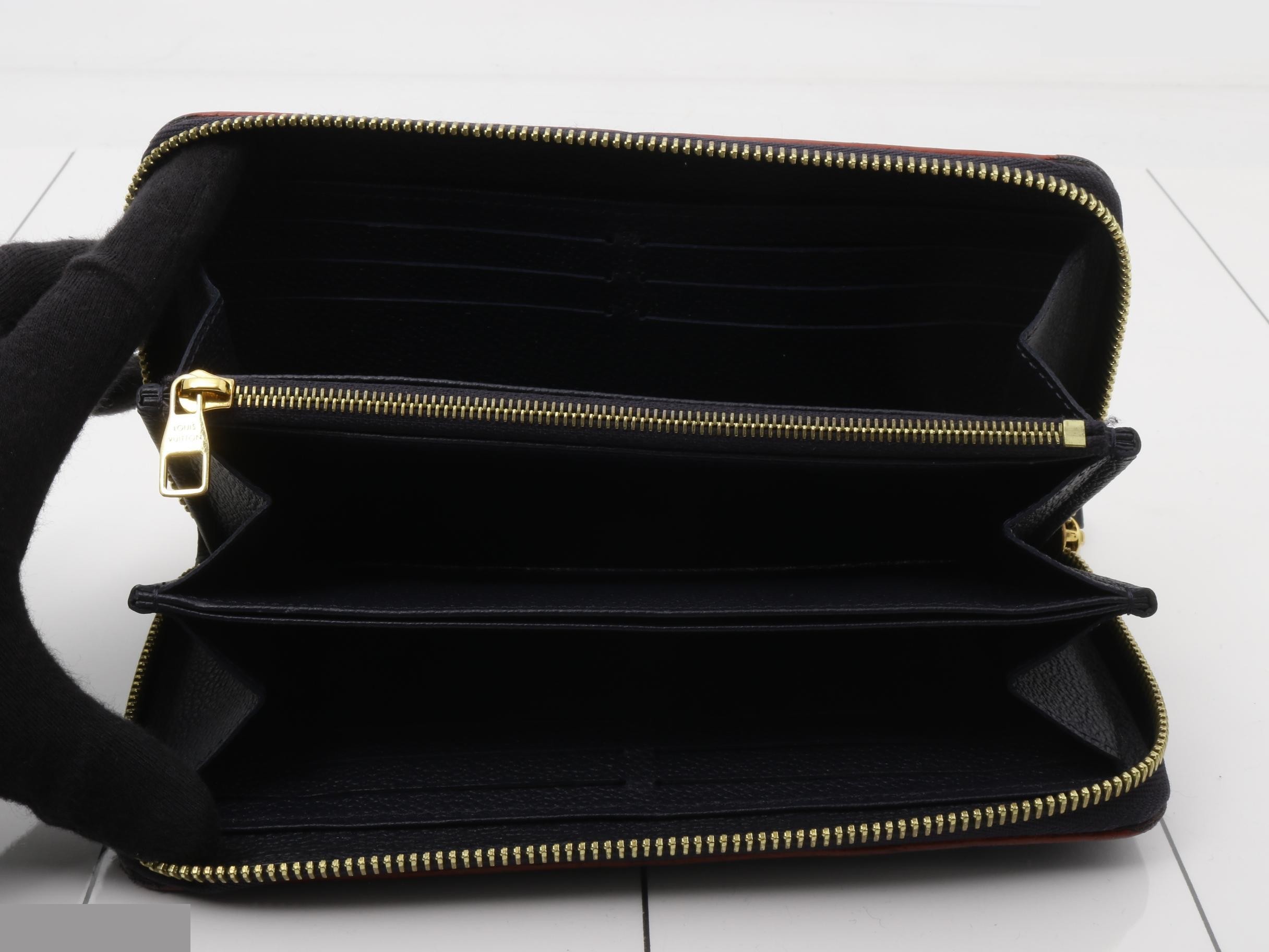 Zippy Wallet — view 4