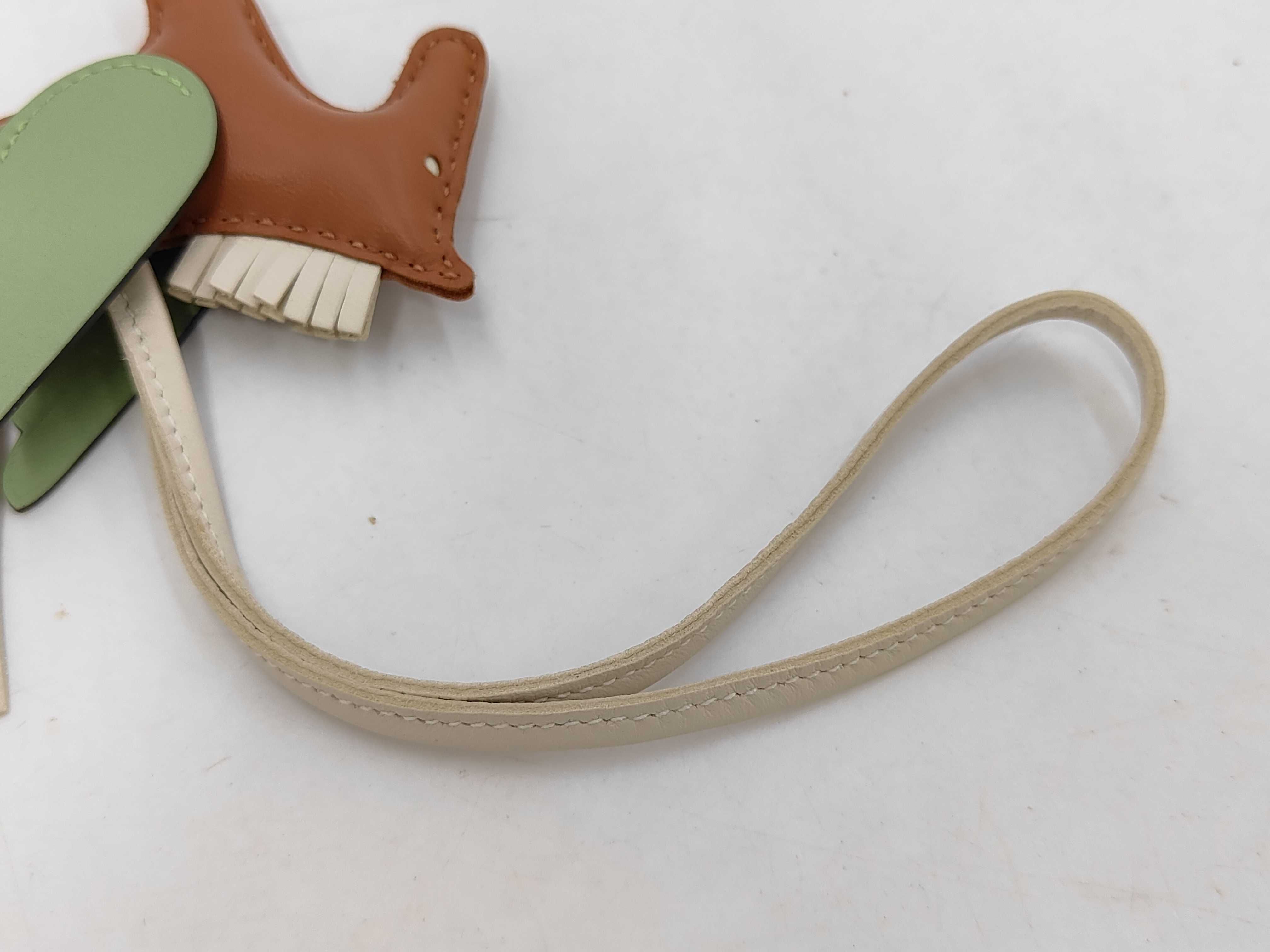 Pegasus PM Charm, B Stamp, Leather, Gold, Nata Vert Cricket, Box Charm — view 4