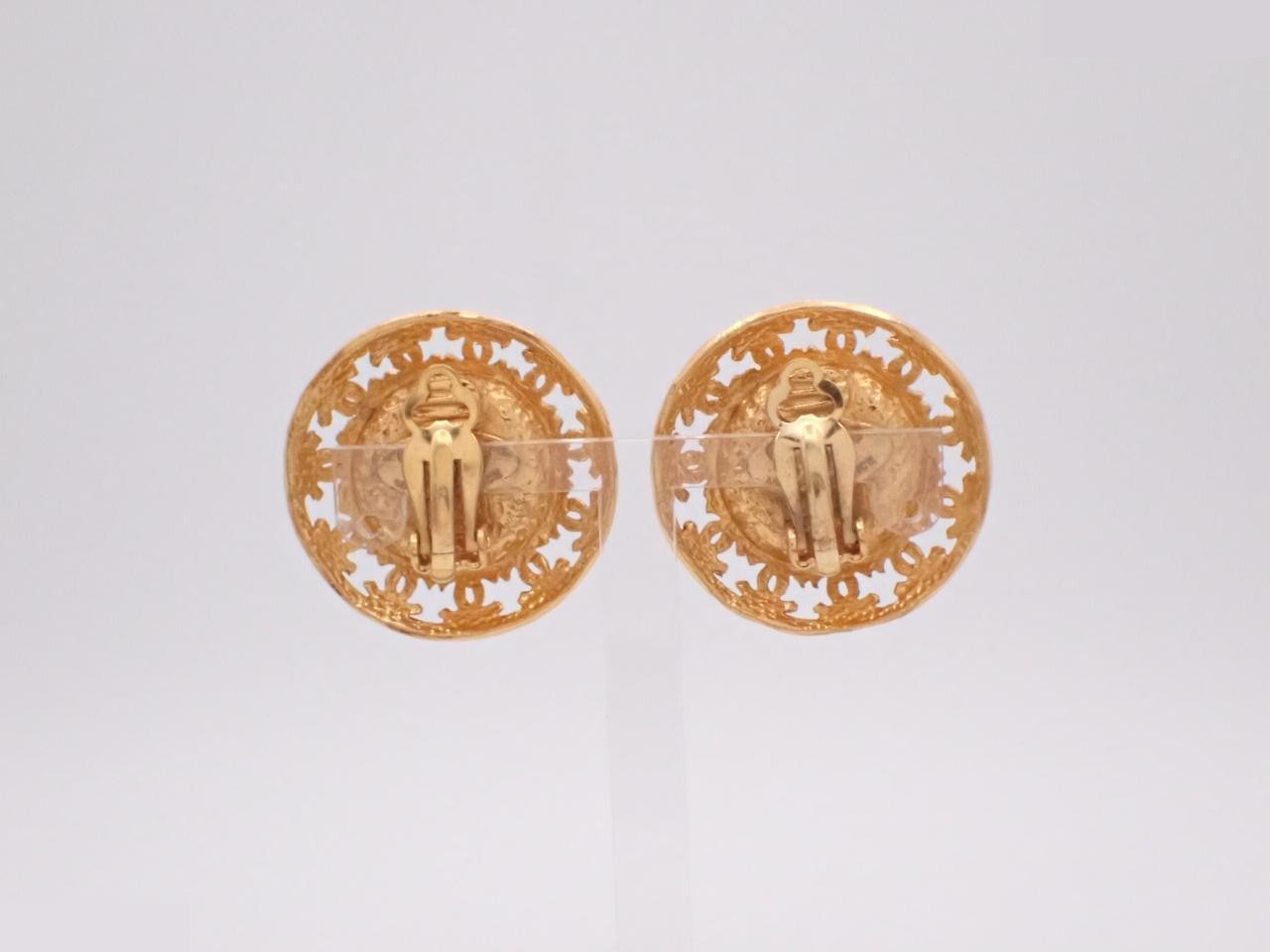 Vintage Classic (Precious Metal) Earrings — view 2