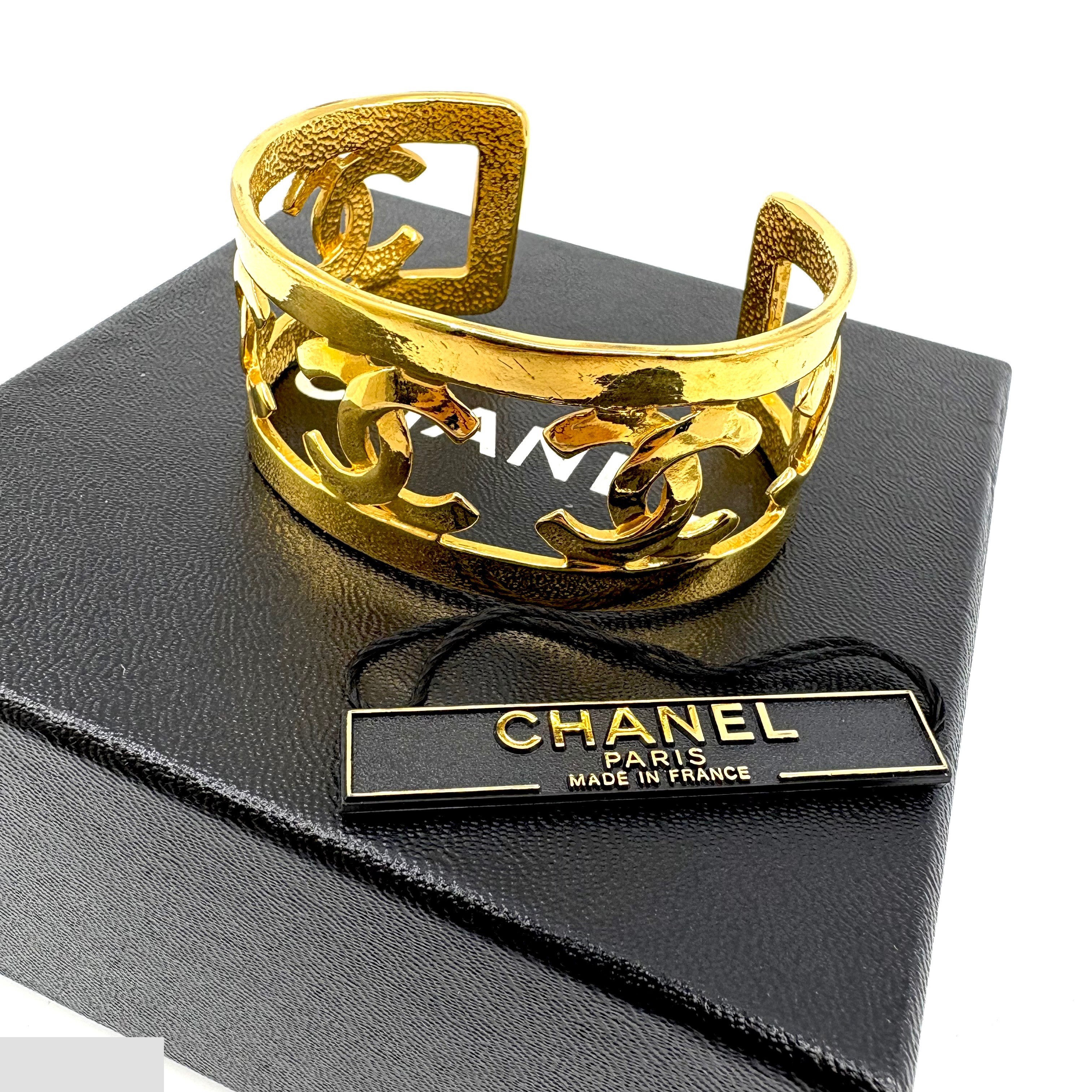 Icon Series (Precious Metals) - Bracelet/Bangle (Metal) 95P — view 2