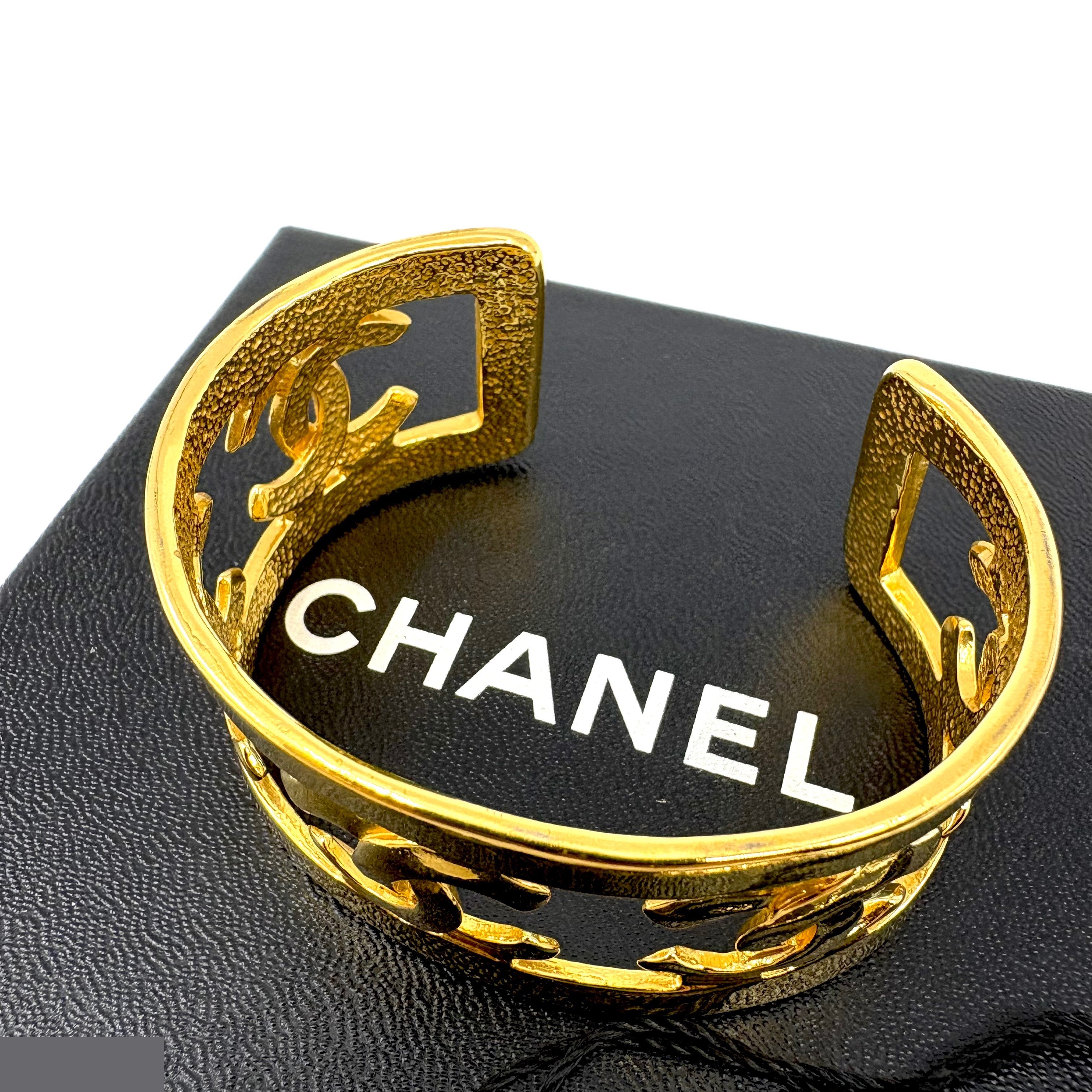 Icon Series (Precious Metals) - Bracelet/Bangle (Metal) 95P — view 3