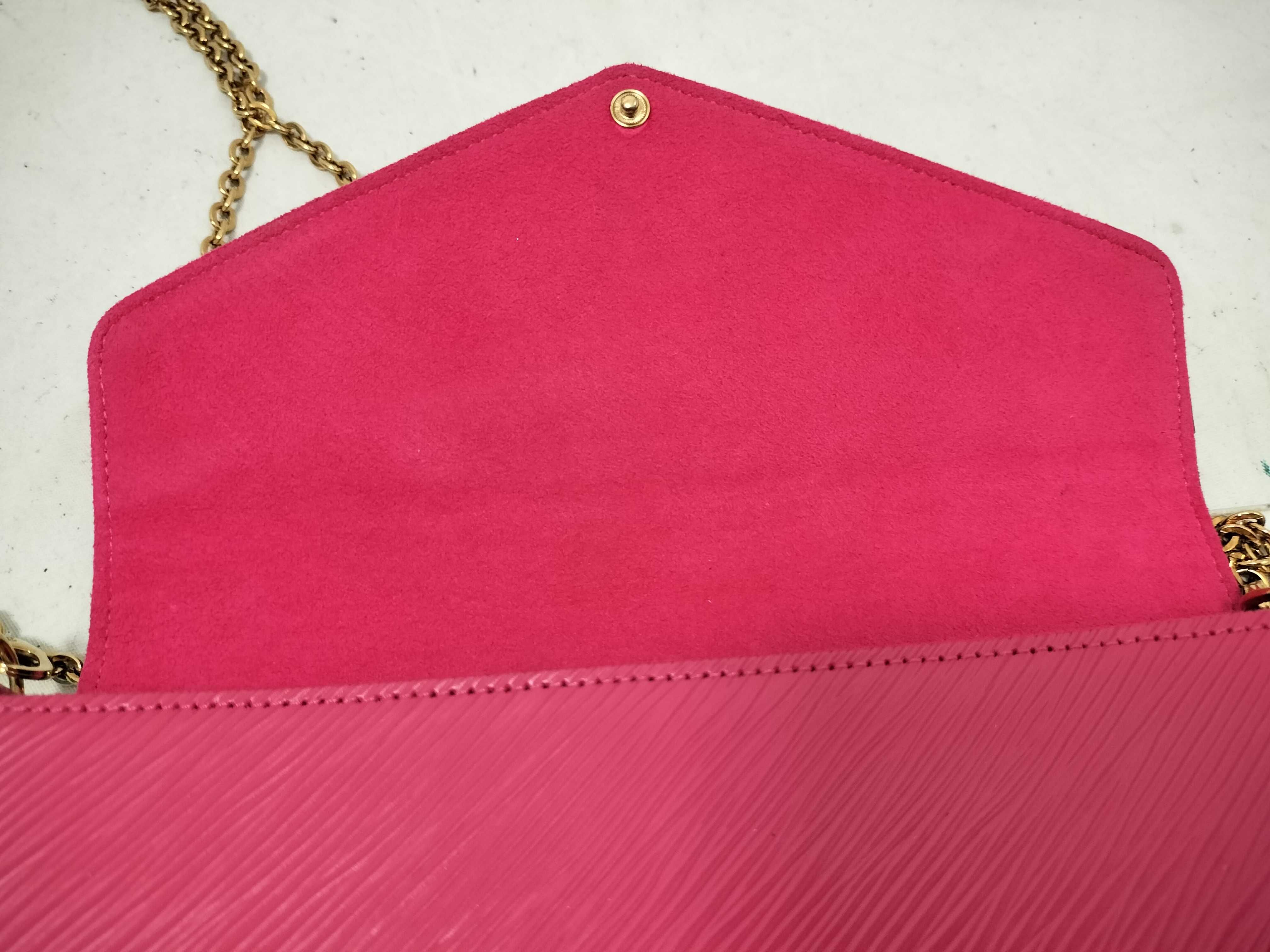 Epi Louis Vuitton M62614 Chain Shoulder Bag Wallet Long Wallet Epi Shoulder Bag — view 8