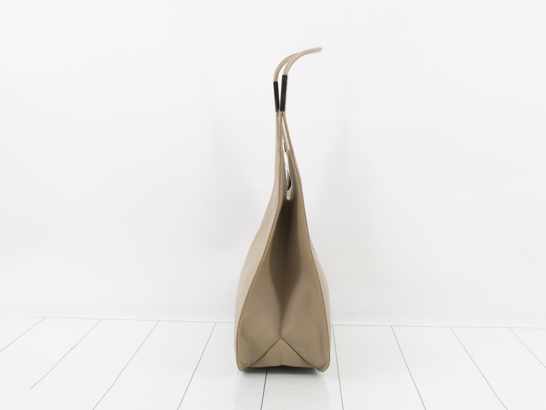 handbag — view 3