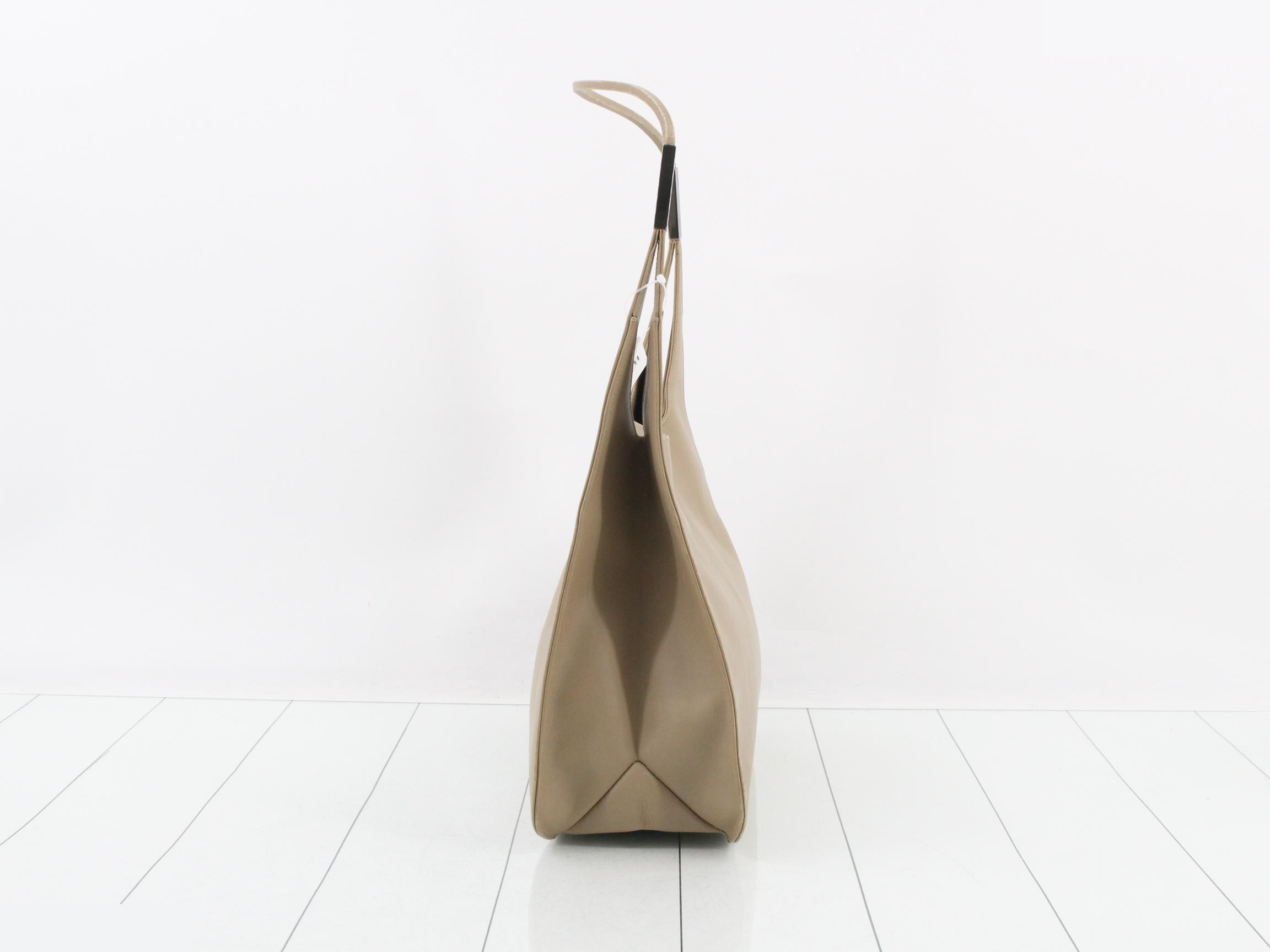 handbag — view 4