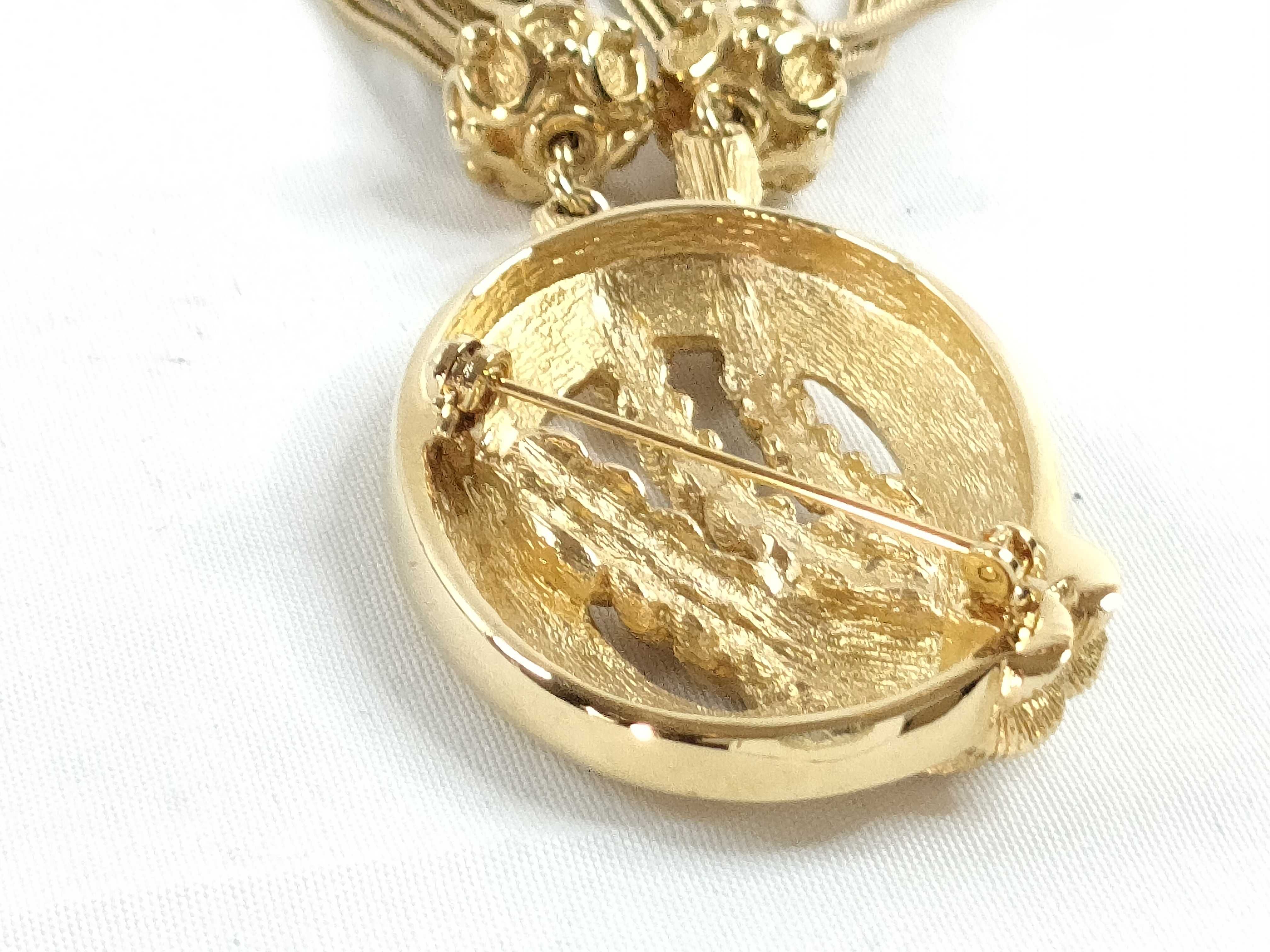 brooch — view 4