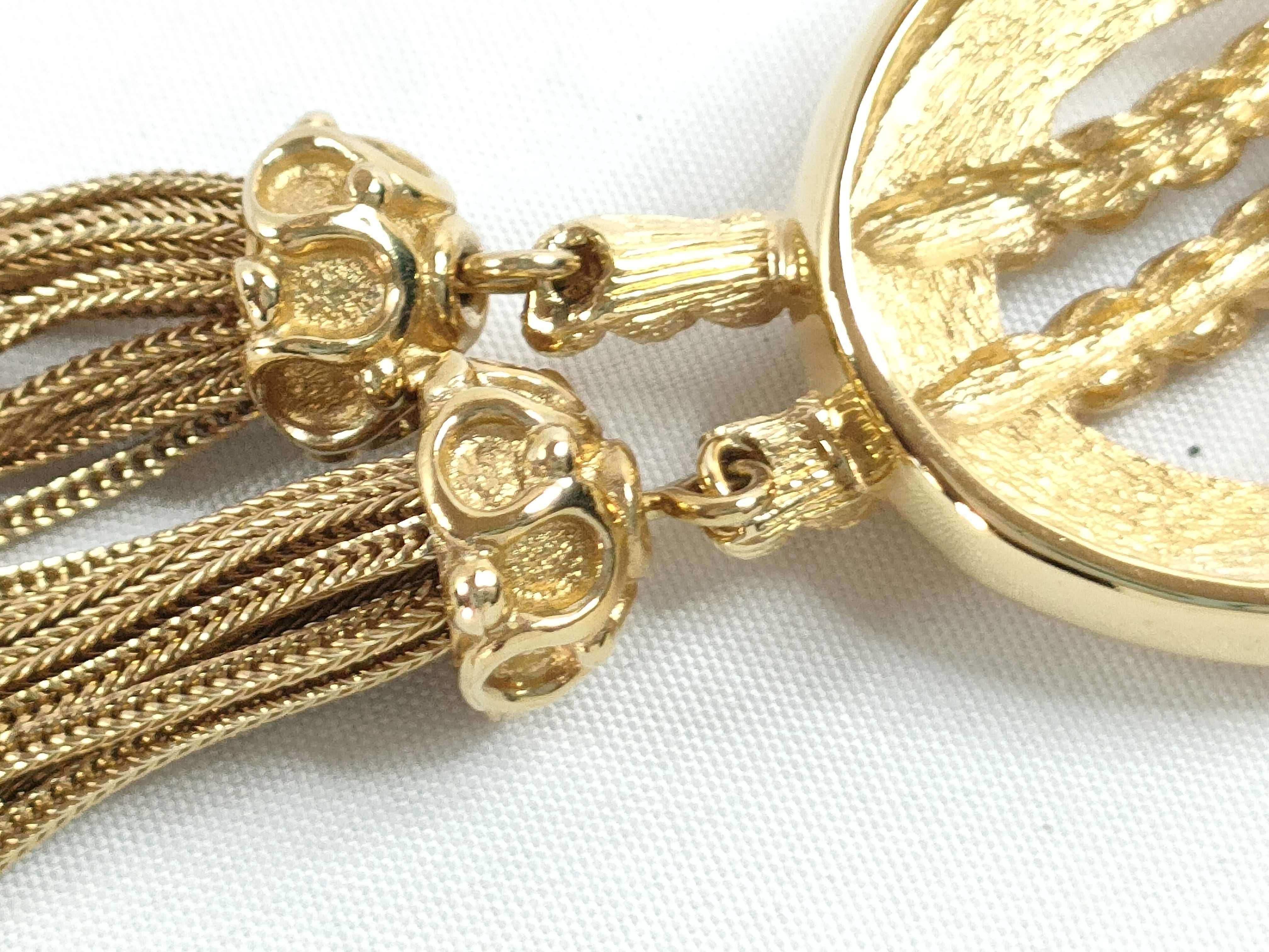 brooch — view 6