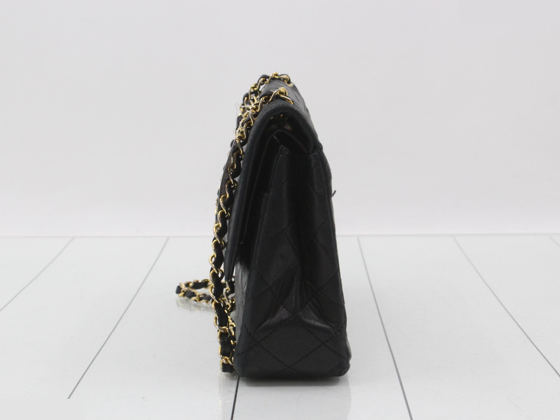 Chain shoulder bag, Matelassé, with sticker, item number 2. — view 3