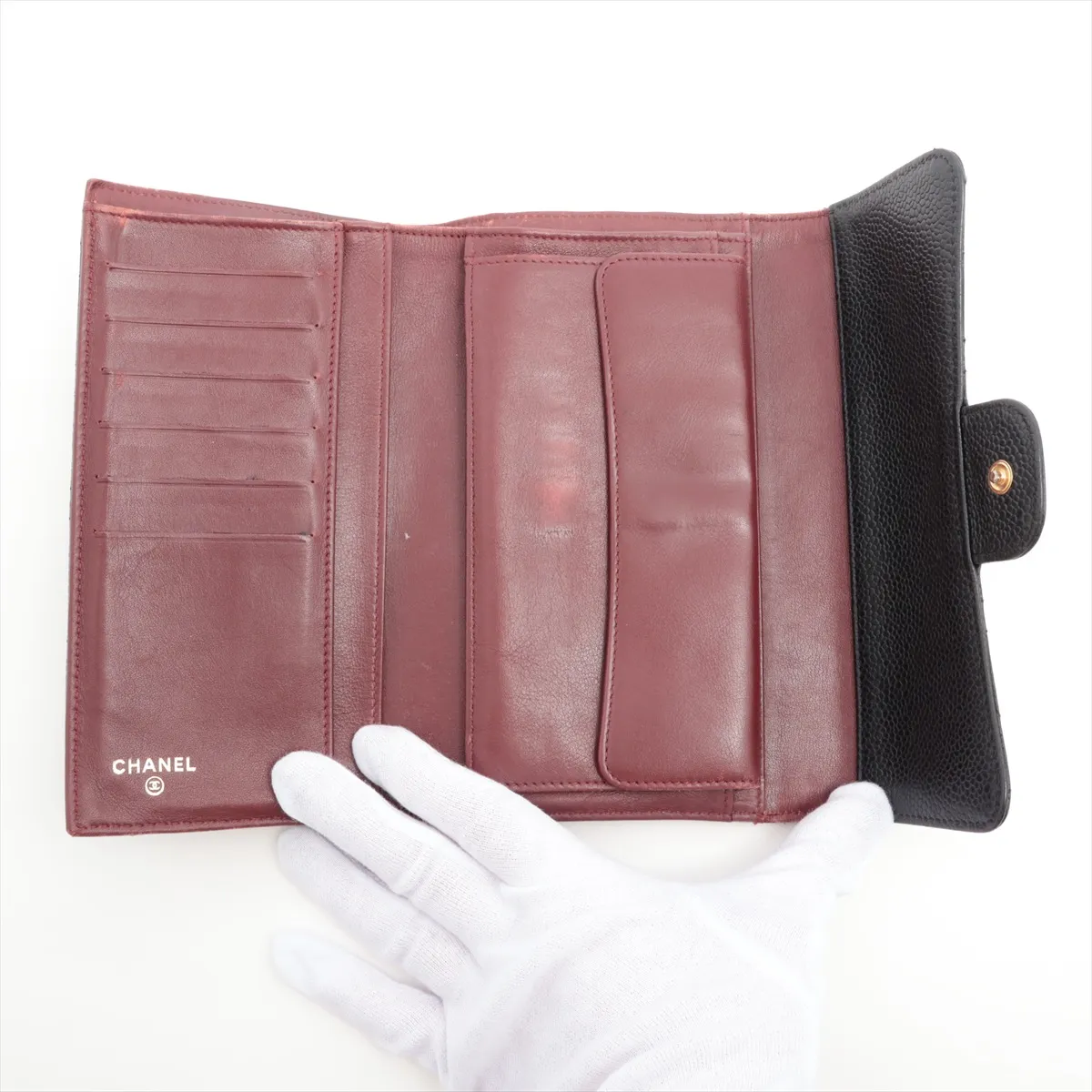 Matelasse caviar skin long wallet black gold hardware 16201772 — view 4