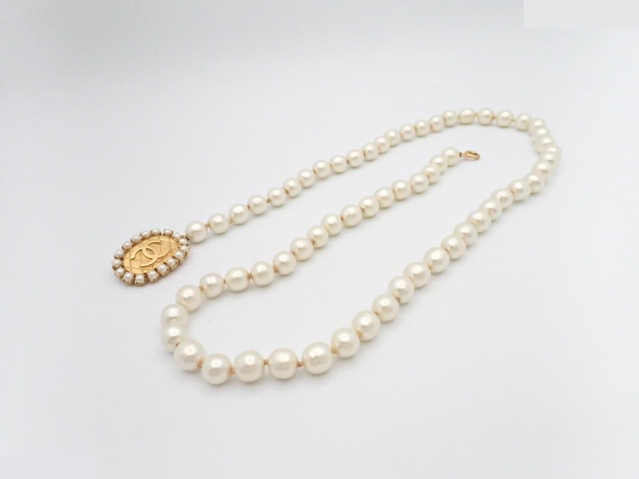 Vintage Classic Coco Mark Pearl Waist Chain — view 2