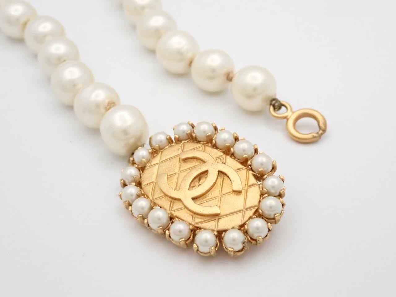 Vintage Classic Coco Mark Pearl Waist Chain — view 3