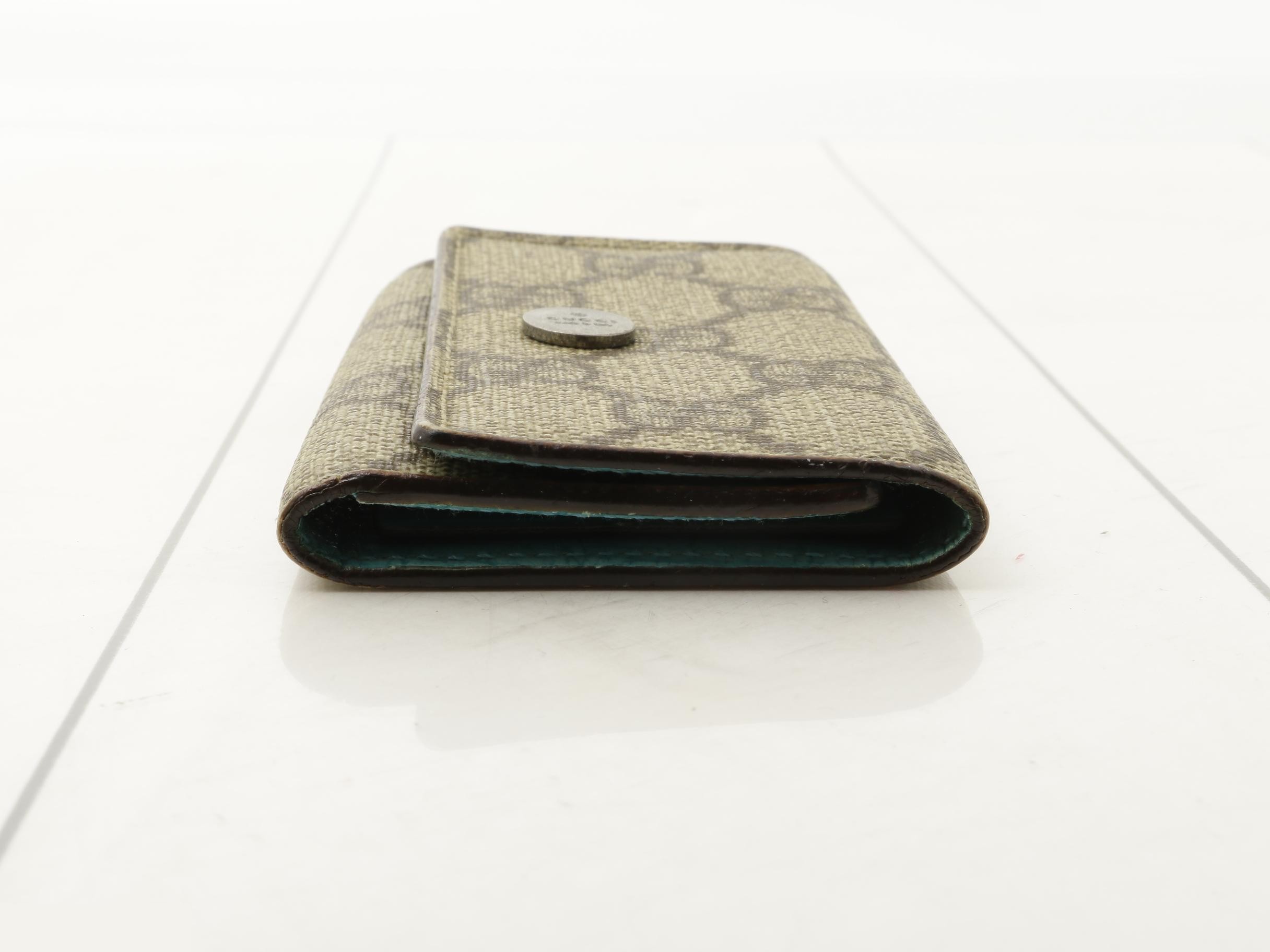 Key case — view 3