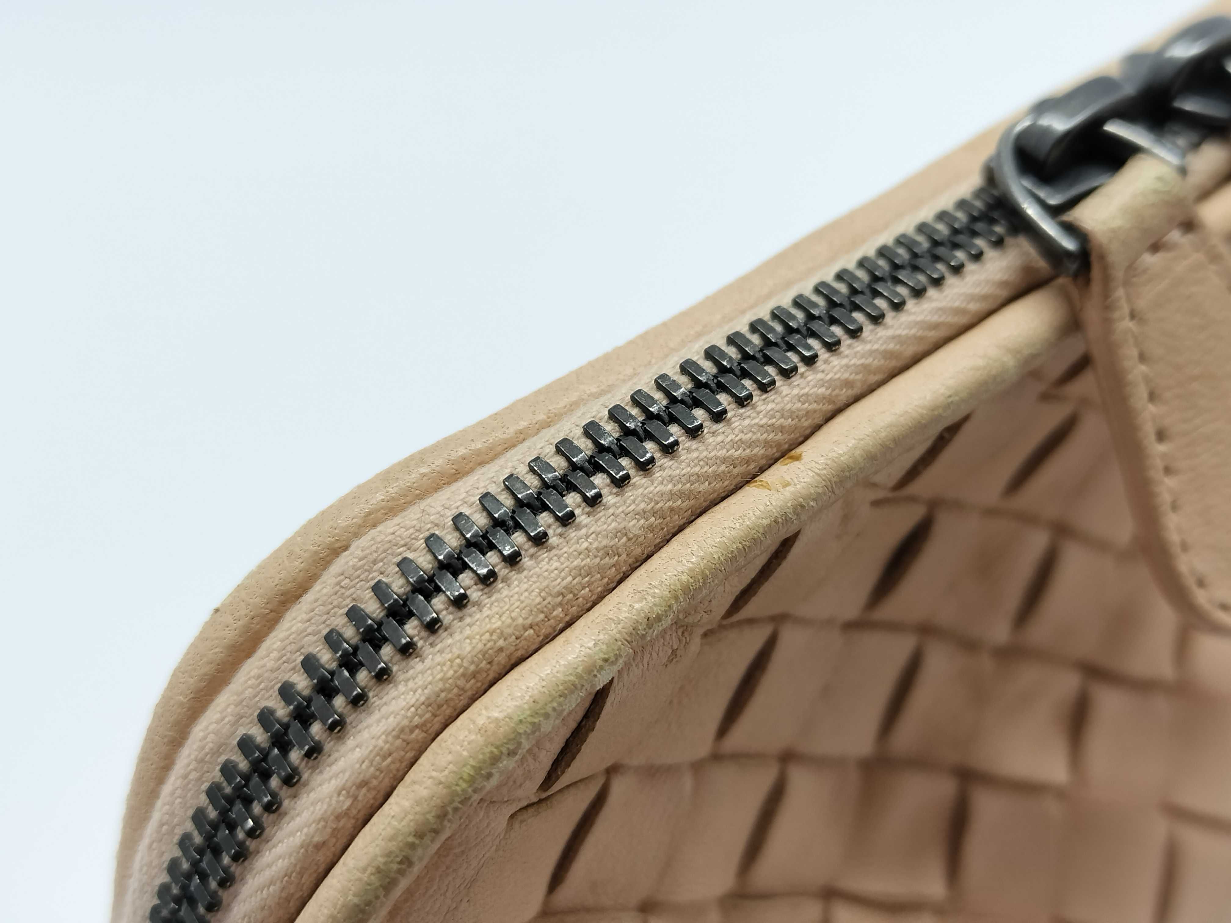 Intrecciato Pouch — view 6