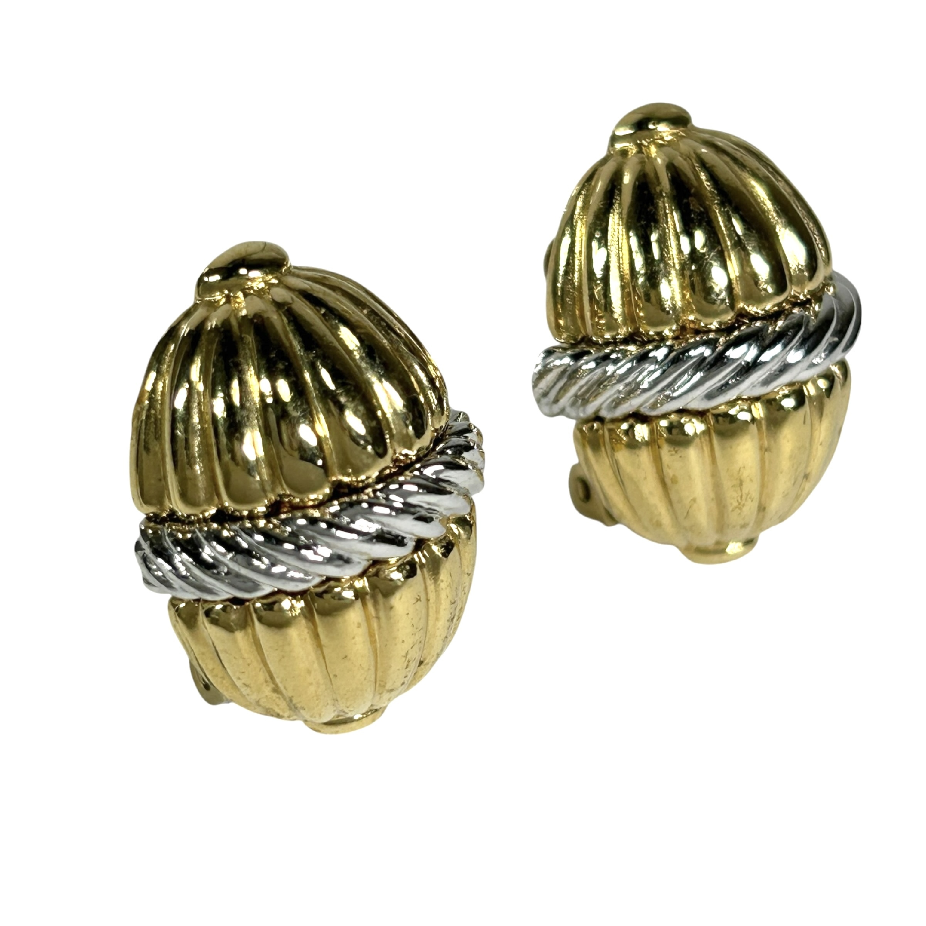 Vintage Shell Earrings, Gold Tone, 2cm Wide, Metal Material — view 3