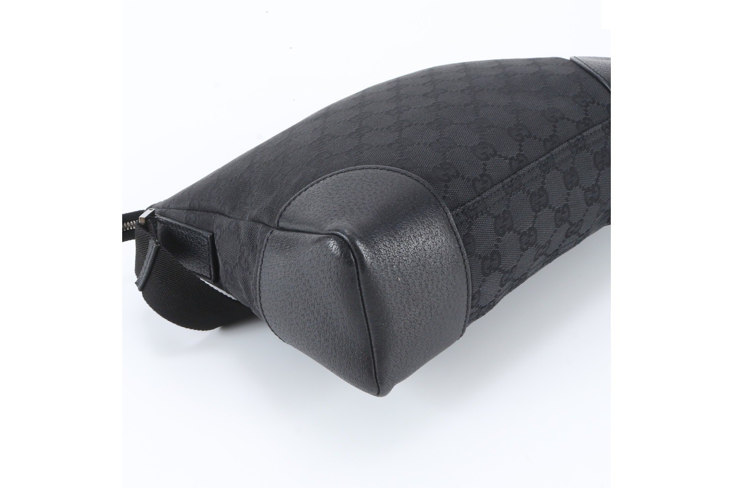 GG Canvas 114273 Leather Shoulder Bag — view 5