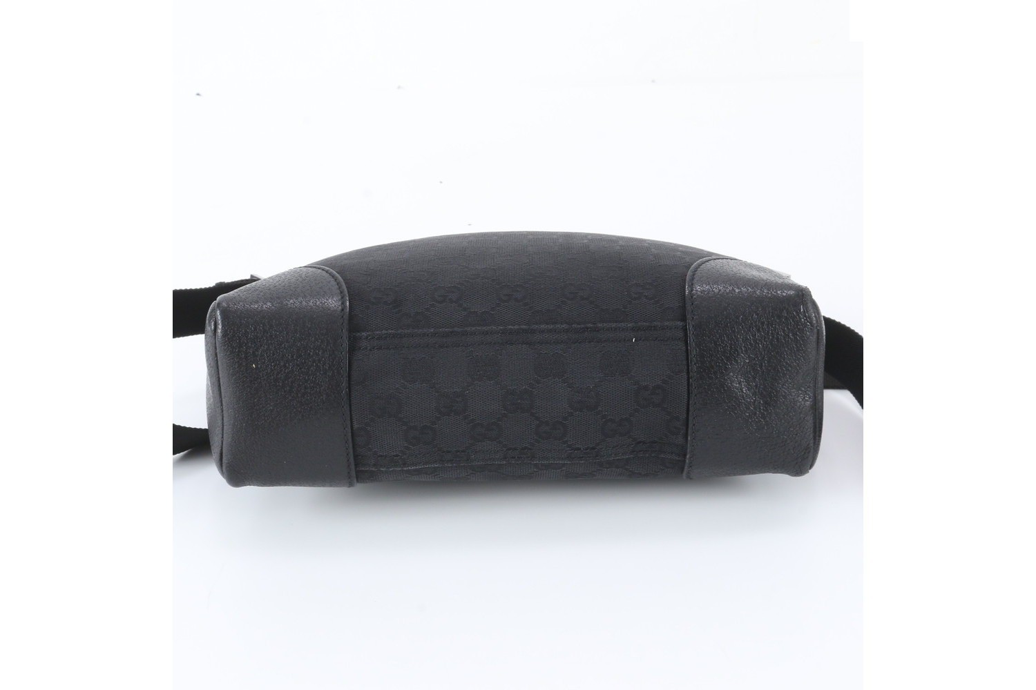 GG Canvas 114273 Leather Shoulder Bag — view 6