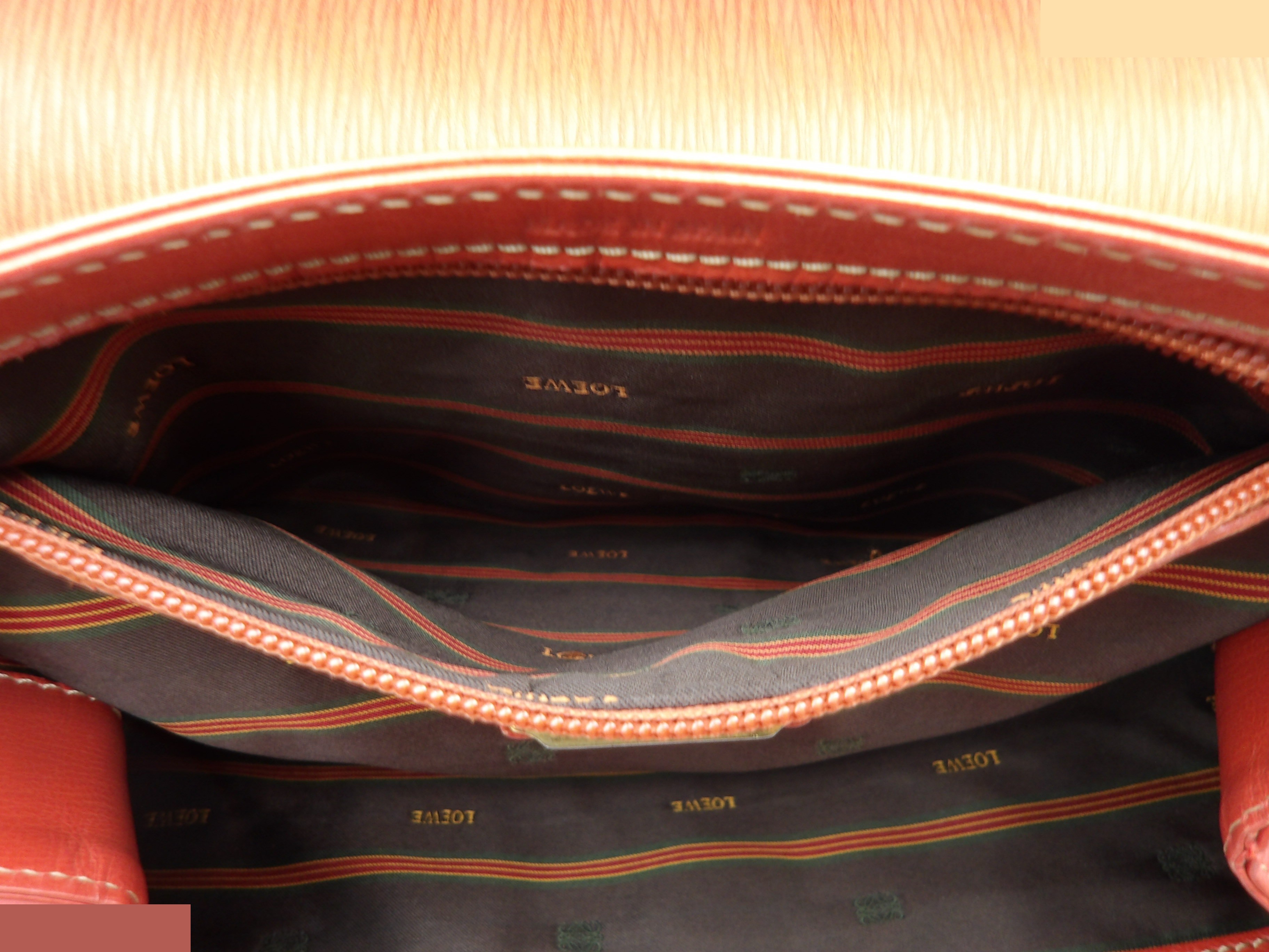 Velázquez handbag with strap, 2-way bag, twist design. — view 7