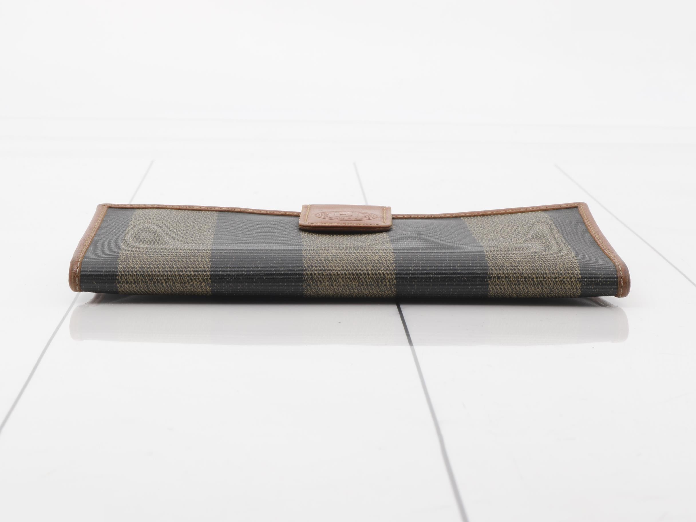 long wallet — view 3