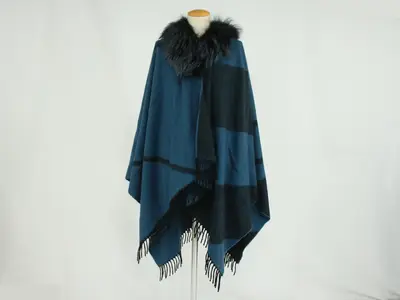 Other lines: accessories, small items, and shawls