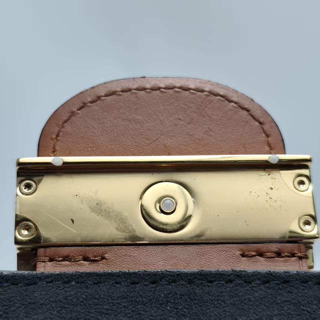 【*Shipped from: China*】LOUIS VUITTON Dauphine PU Shoulder Bag — view 12