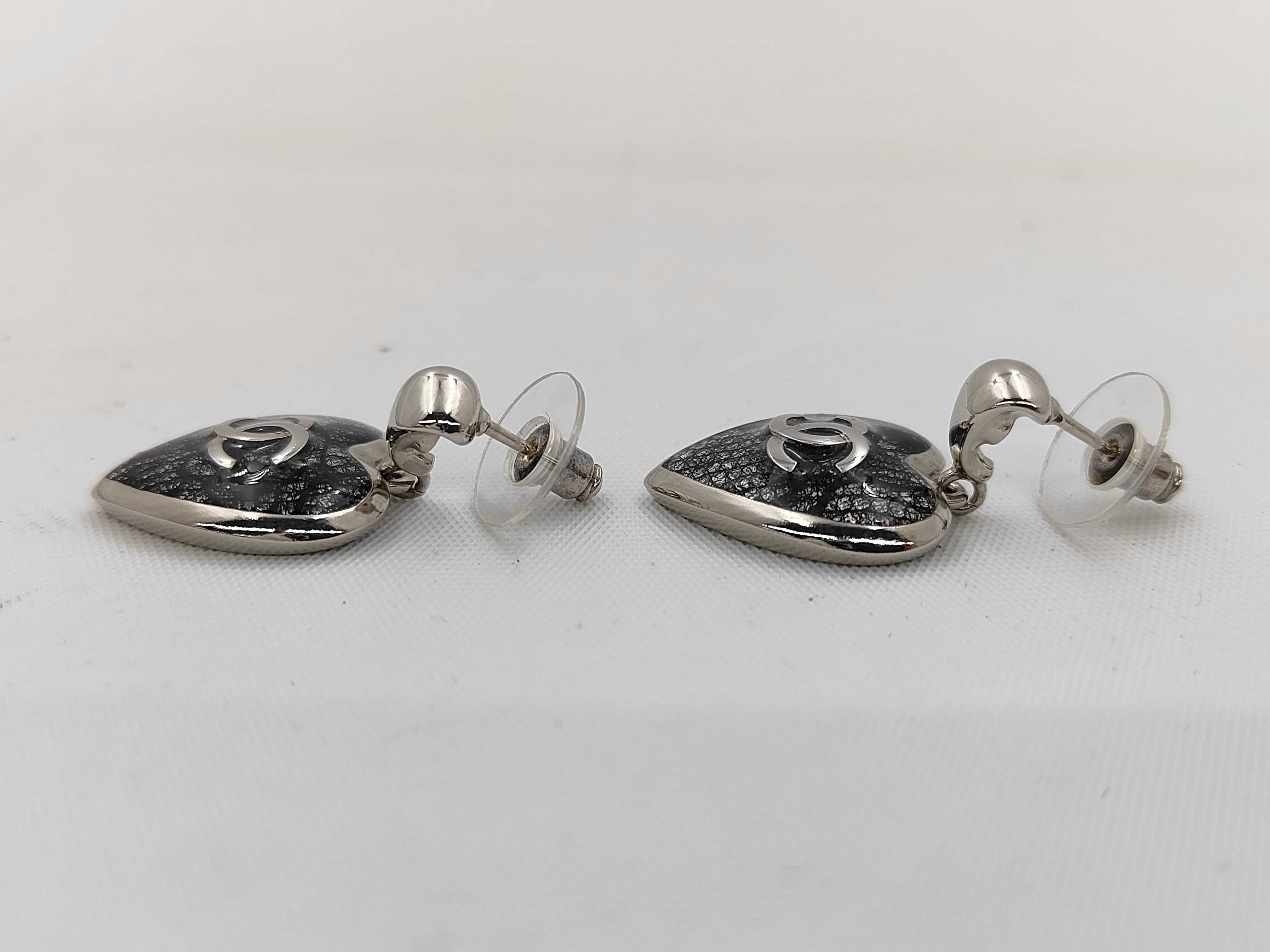 C24K Heart Earrings — view 3