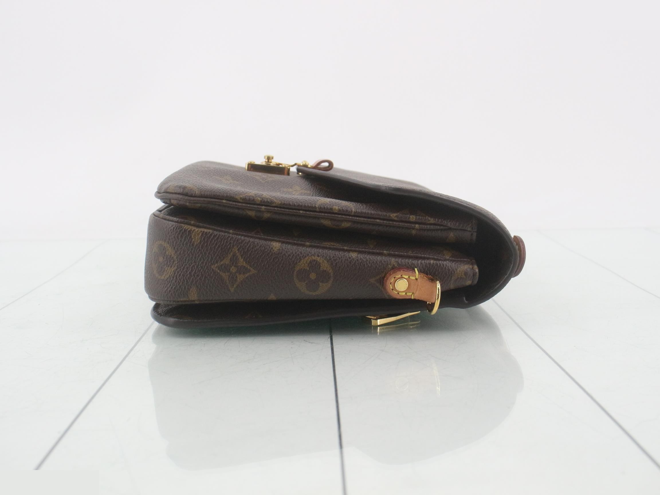 Monogram Pochette Metis MM 2-Way Handbag — view 3